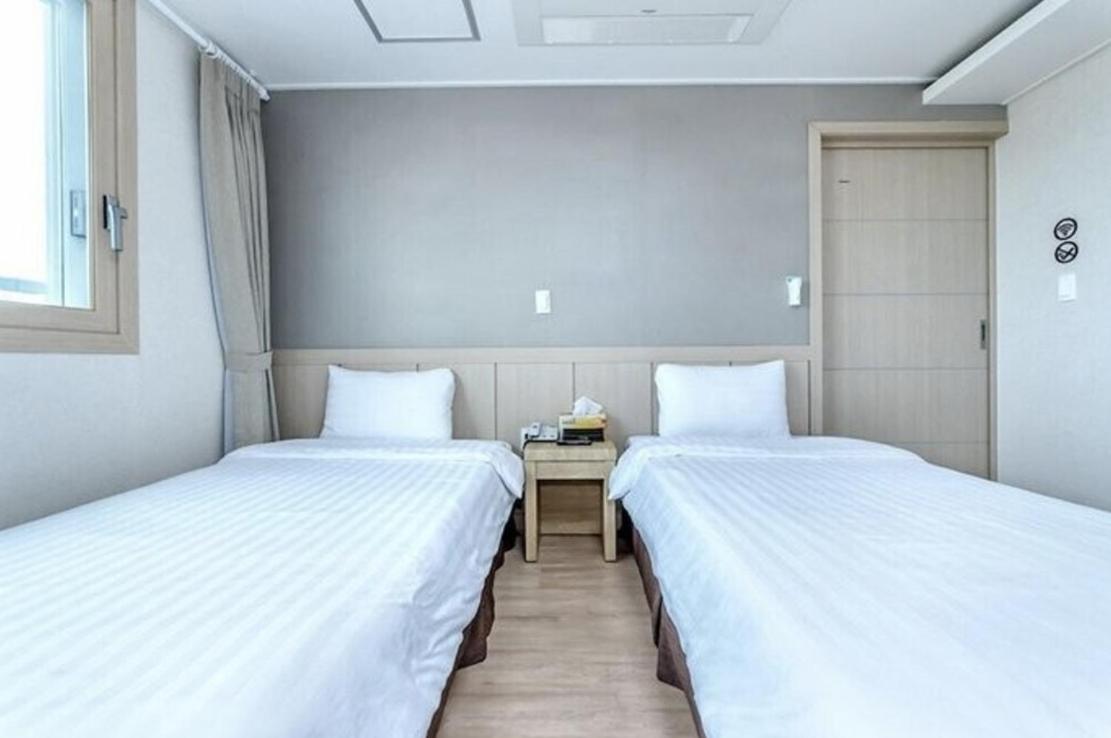 Standard Twin Room - No Parking - Photo 3