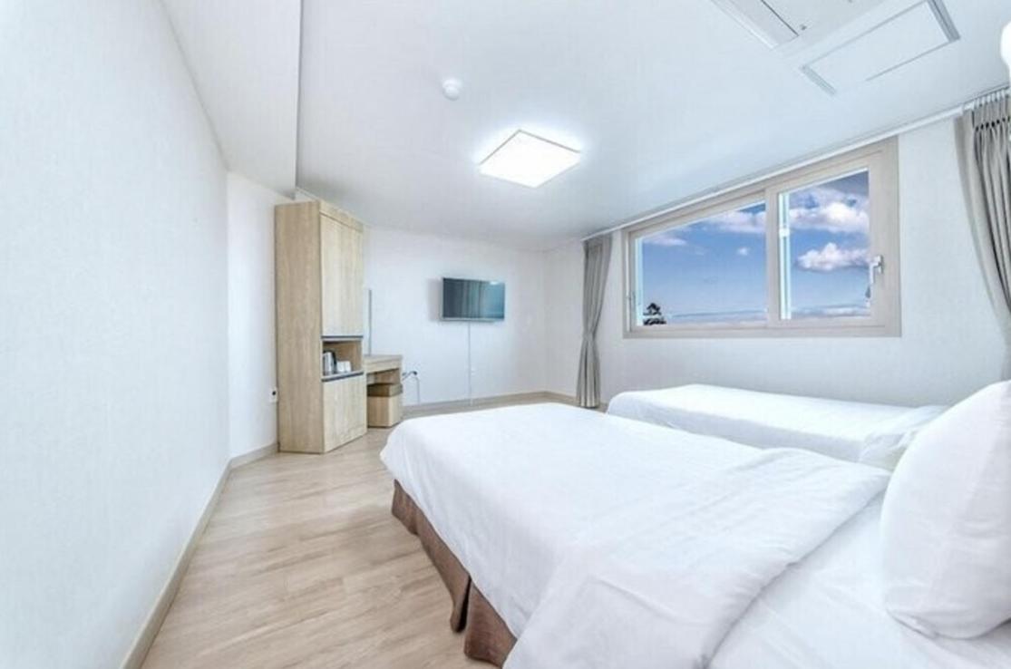 Standard Twin Room - No Parking - Photo 5