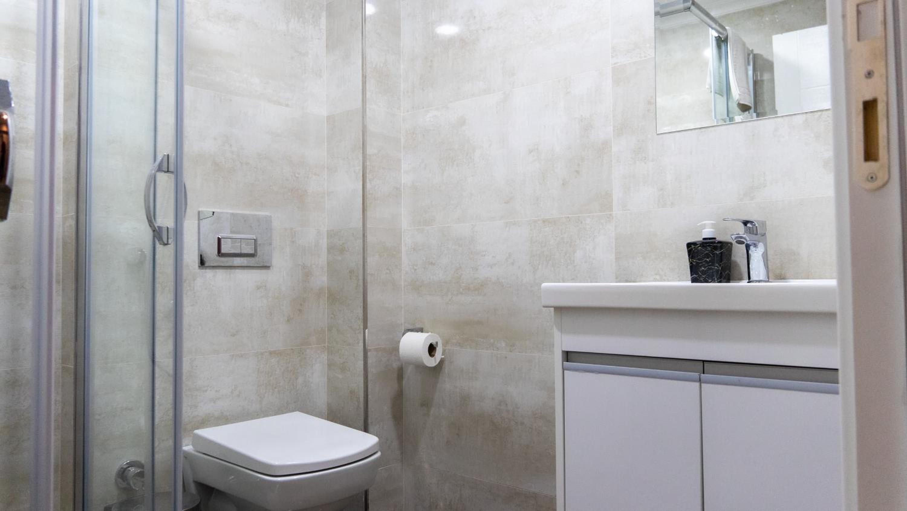 Two-Bedroom Apartment - Photo 6