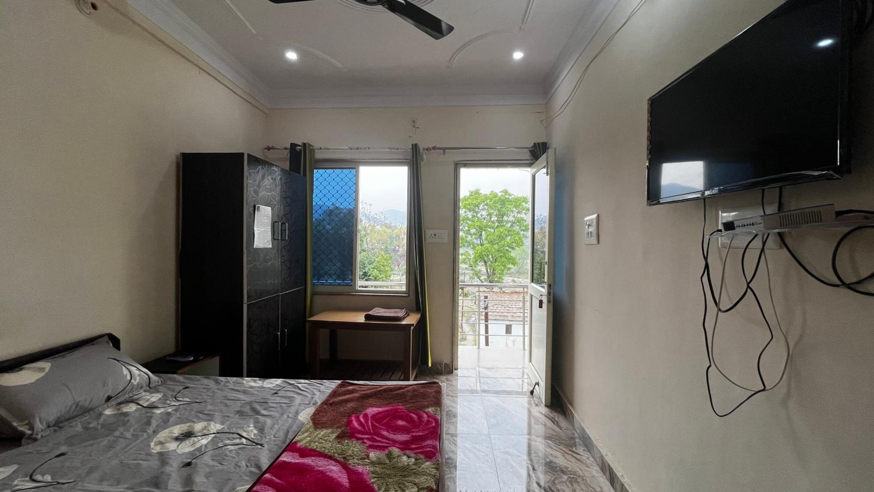 Standard Double Room photo 2
