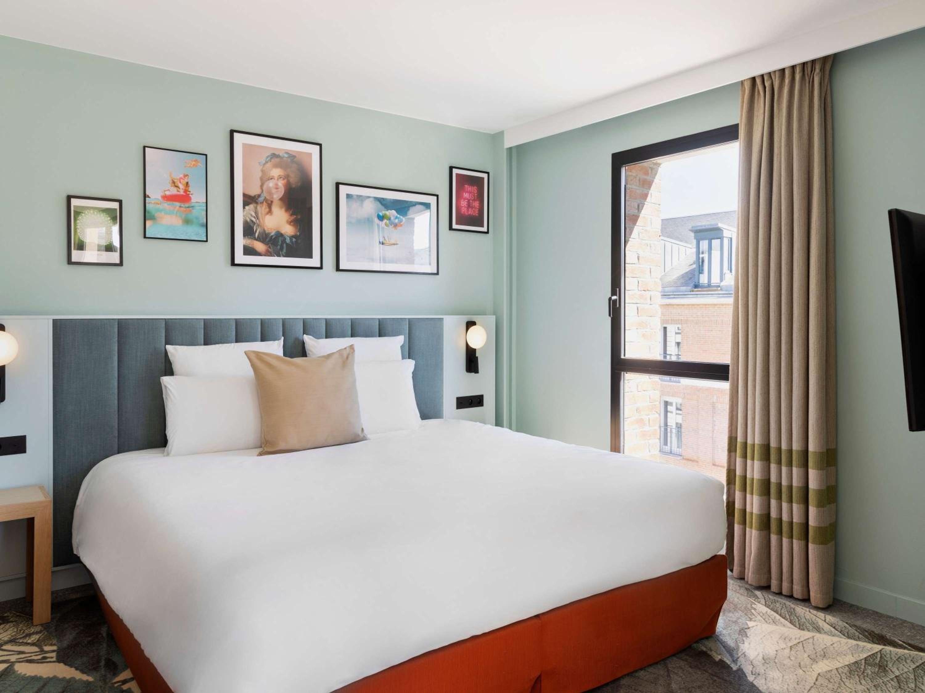 Suite with View - Photo 1