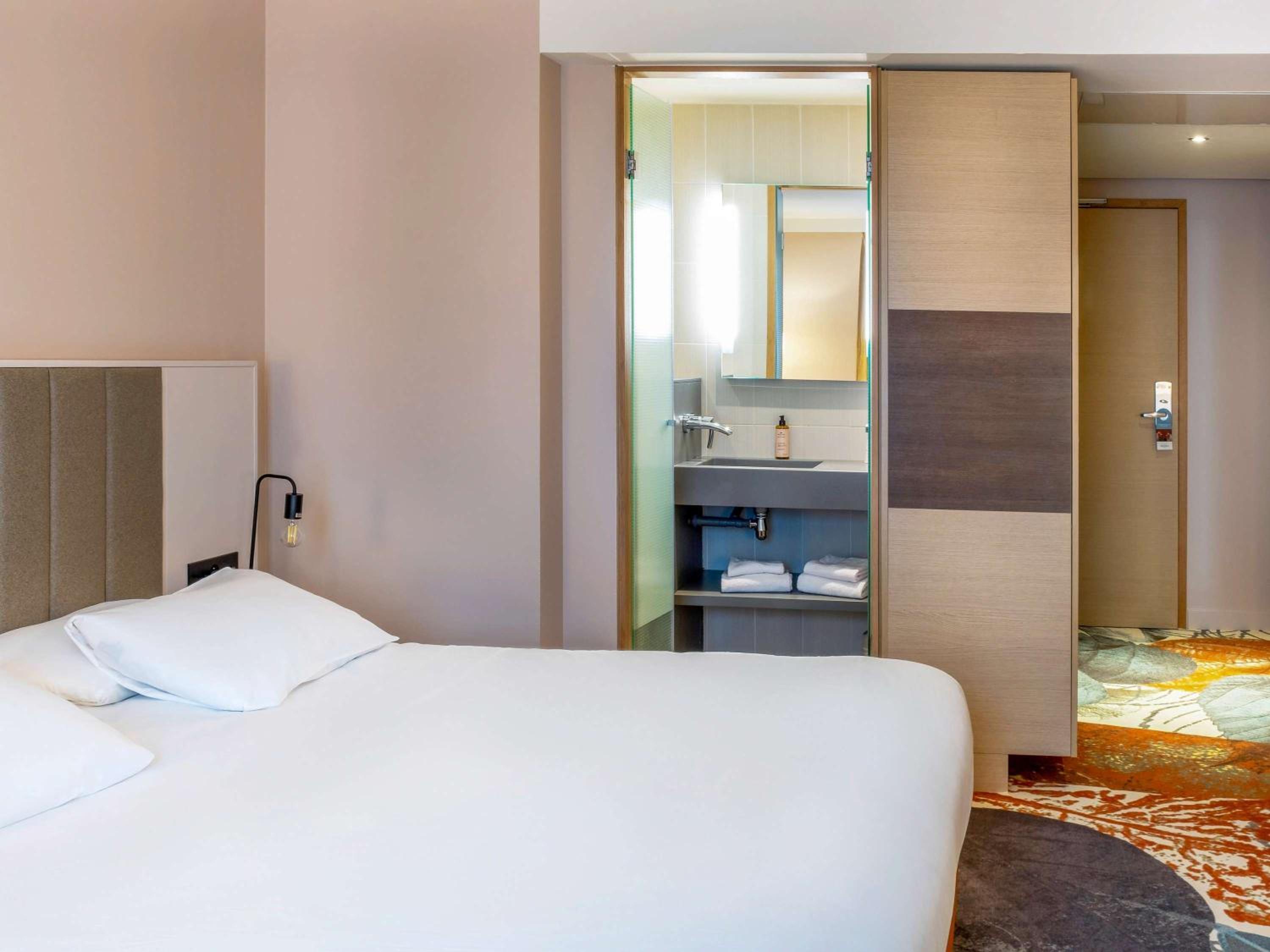 Classic Double Room - Photo 10
