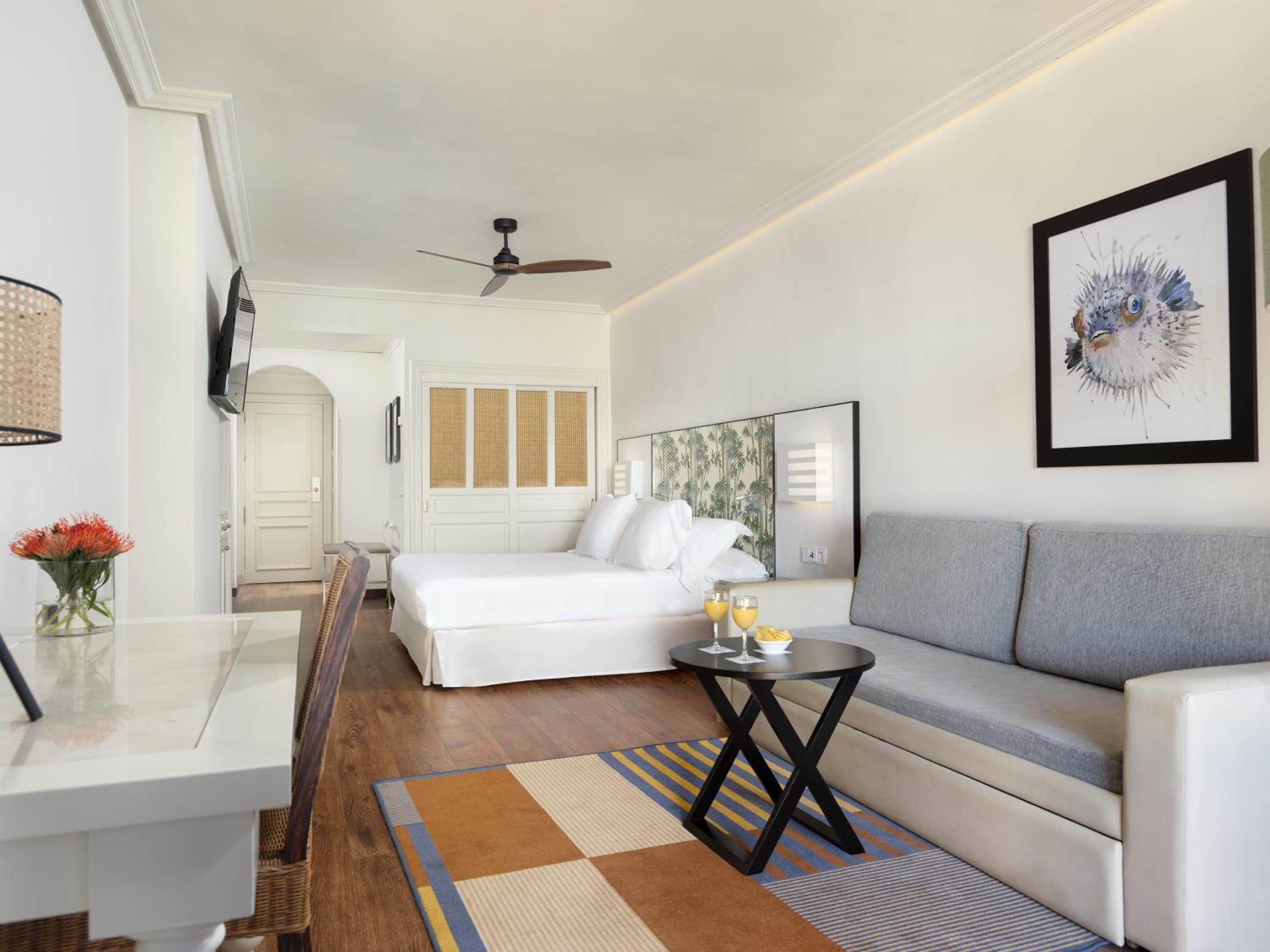 Family Room (2 Adults)