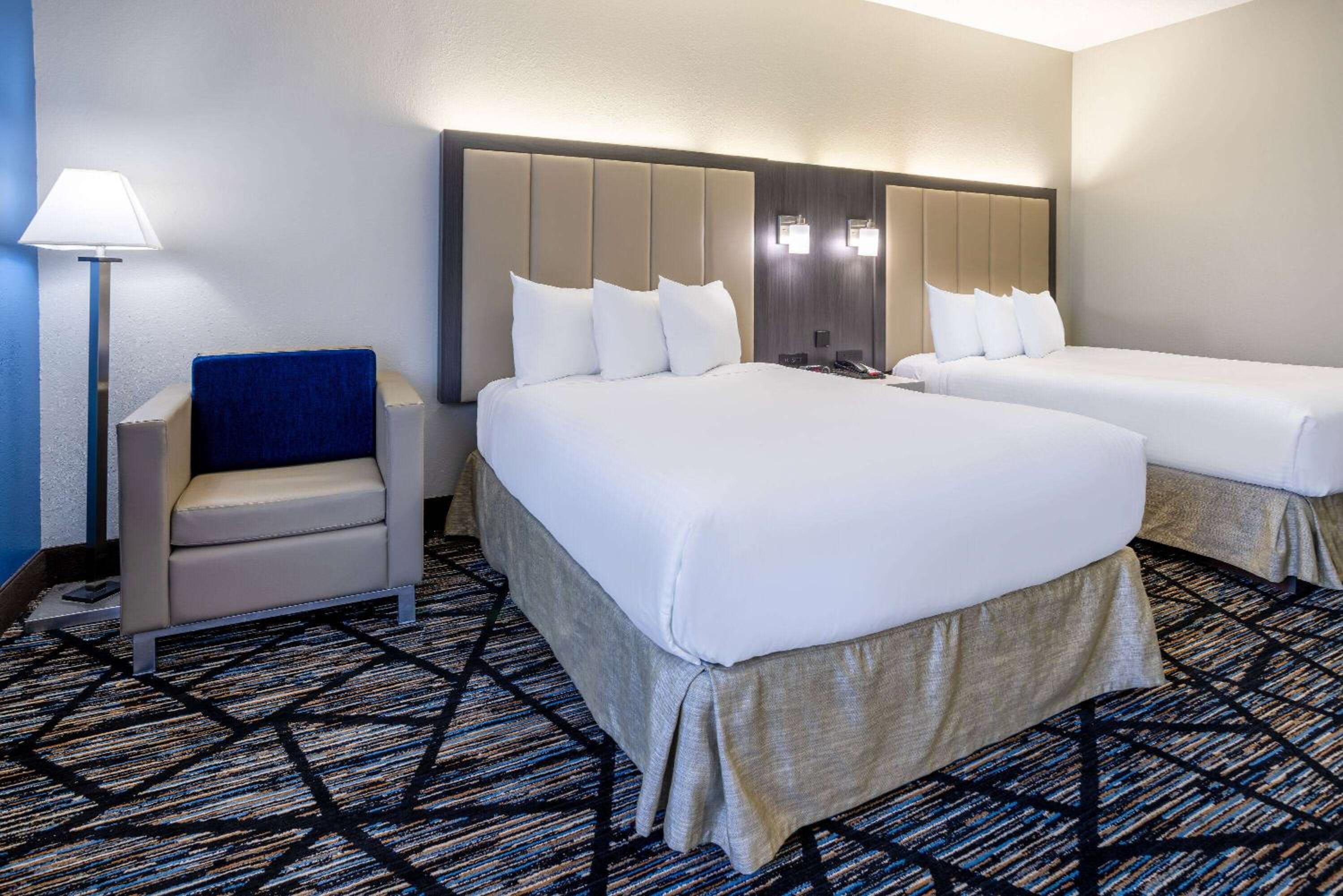 Double Room With Two Double Beds - Non-Smoking - Photo 1
