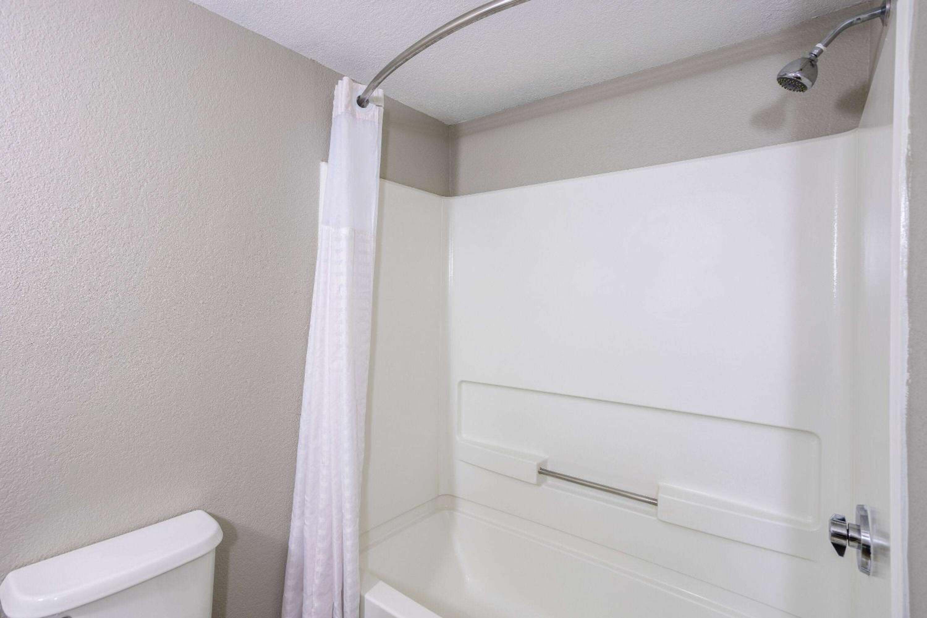 Double Room With Two Double Beds - Non-Smoking - Photo 2