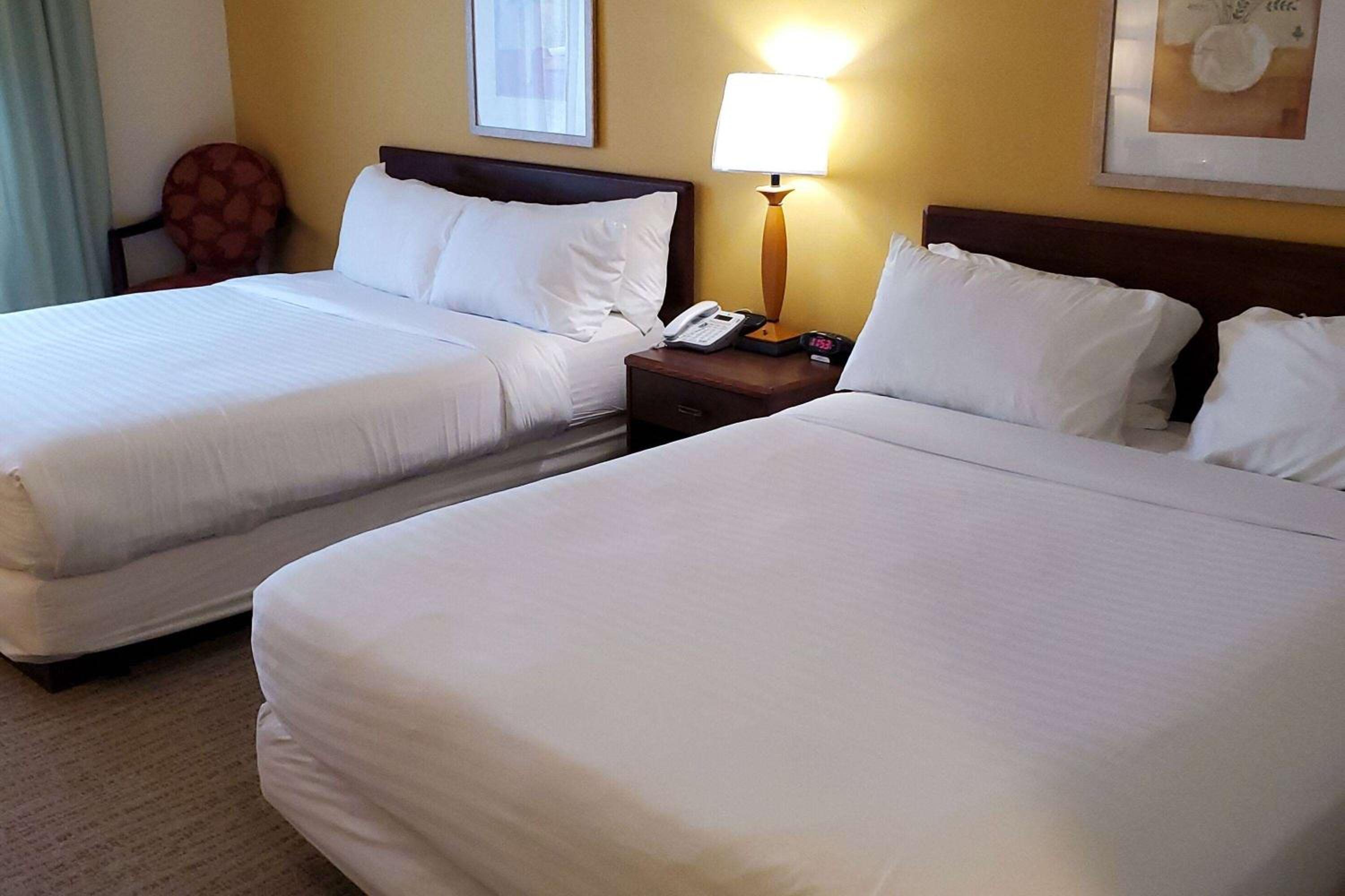 Queen Room with Two Queen Beds, Mobility/Hearing Access and Bathtub with Grab Bars, Non-Smoking - Photo 1