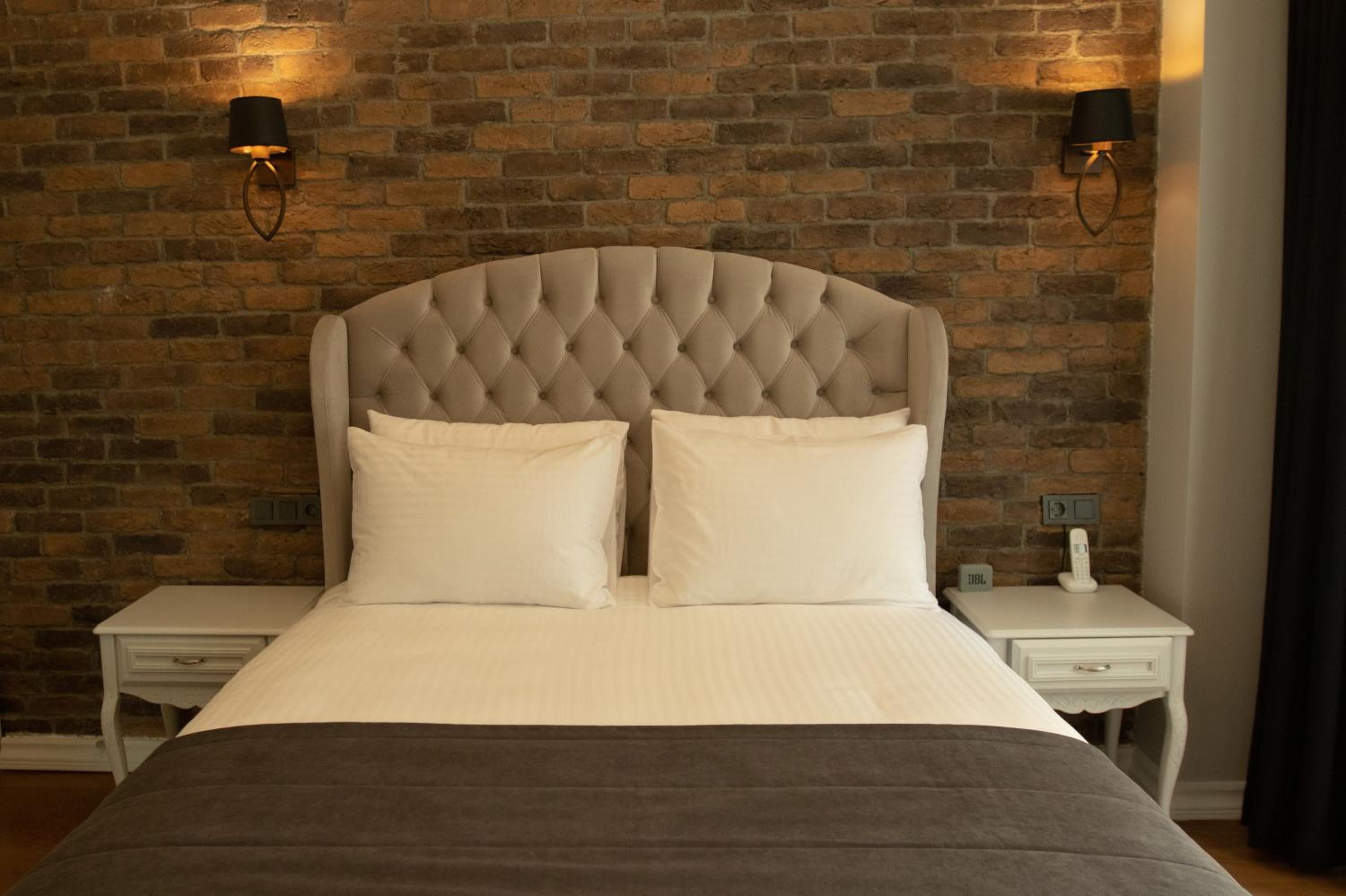 Standard Queen Room photo 1