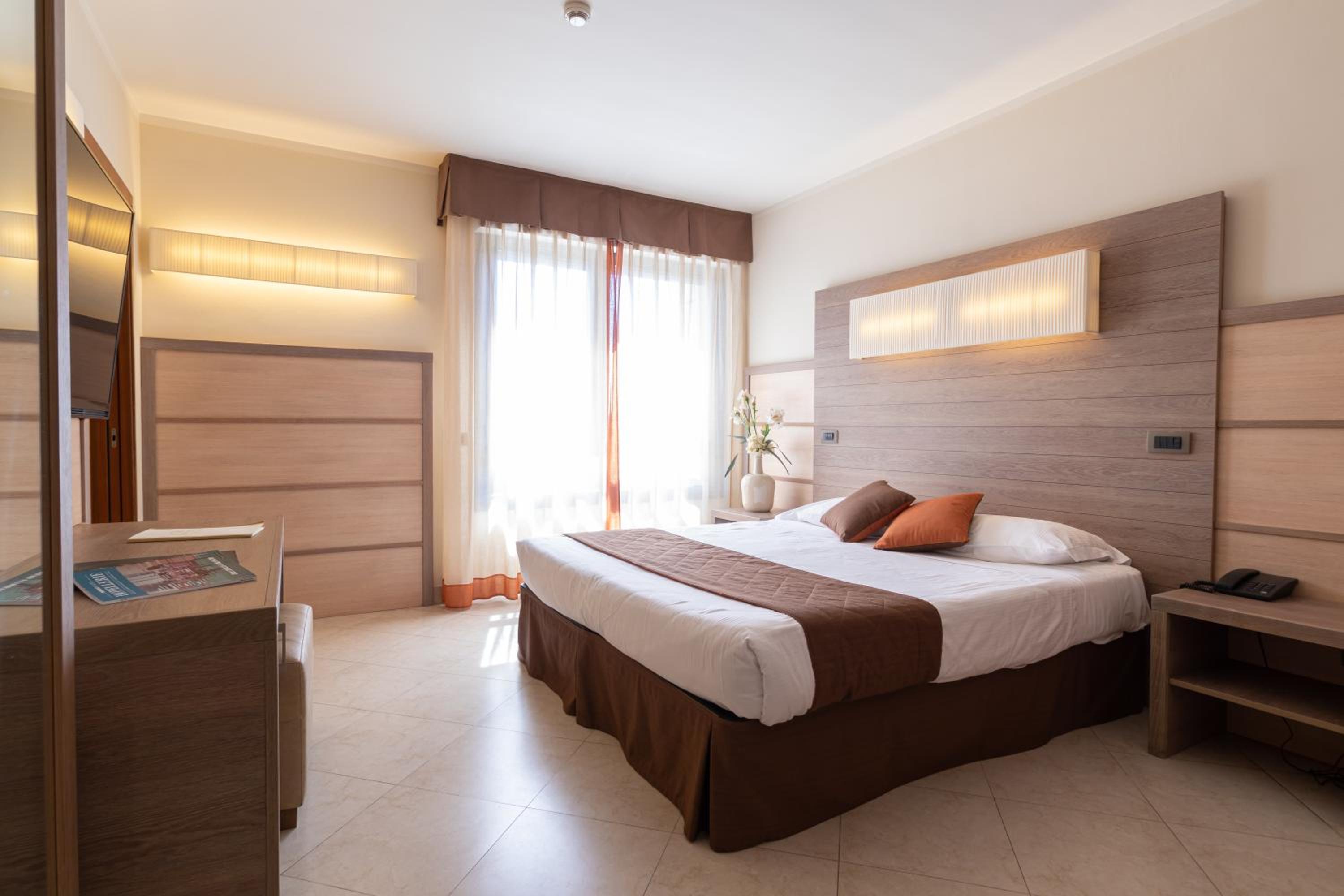 Double Room - Photo 3