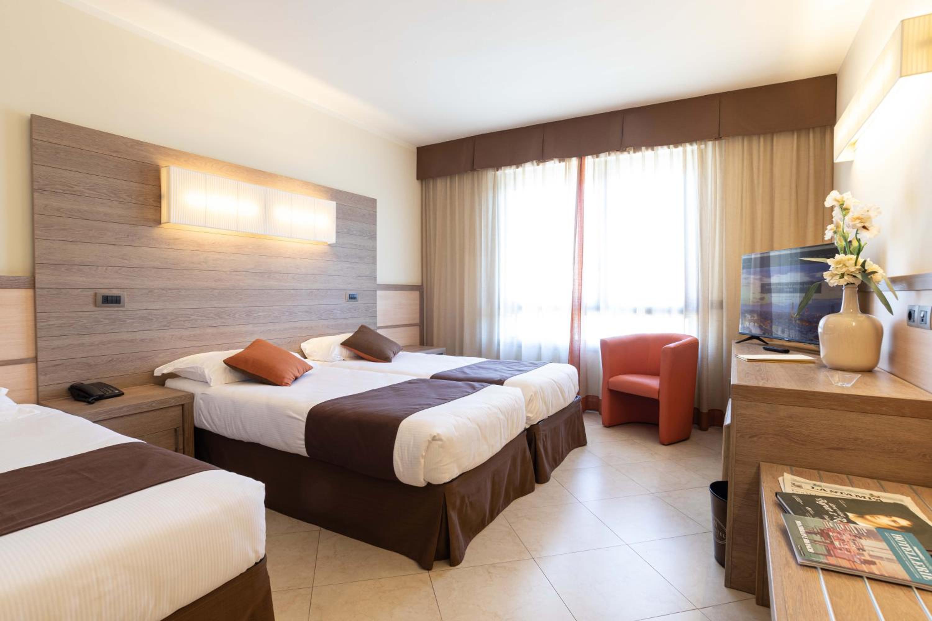 Triple Room - Photo 2