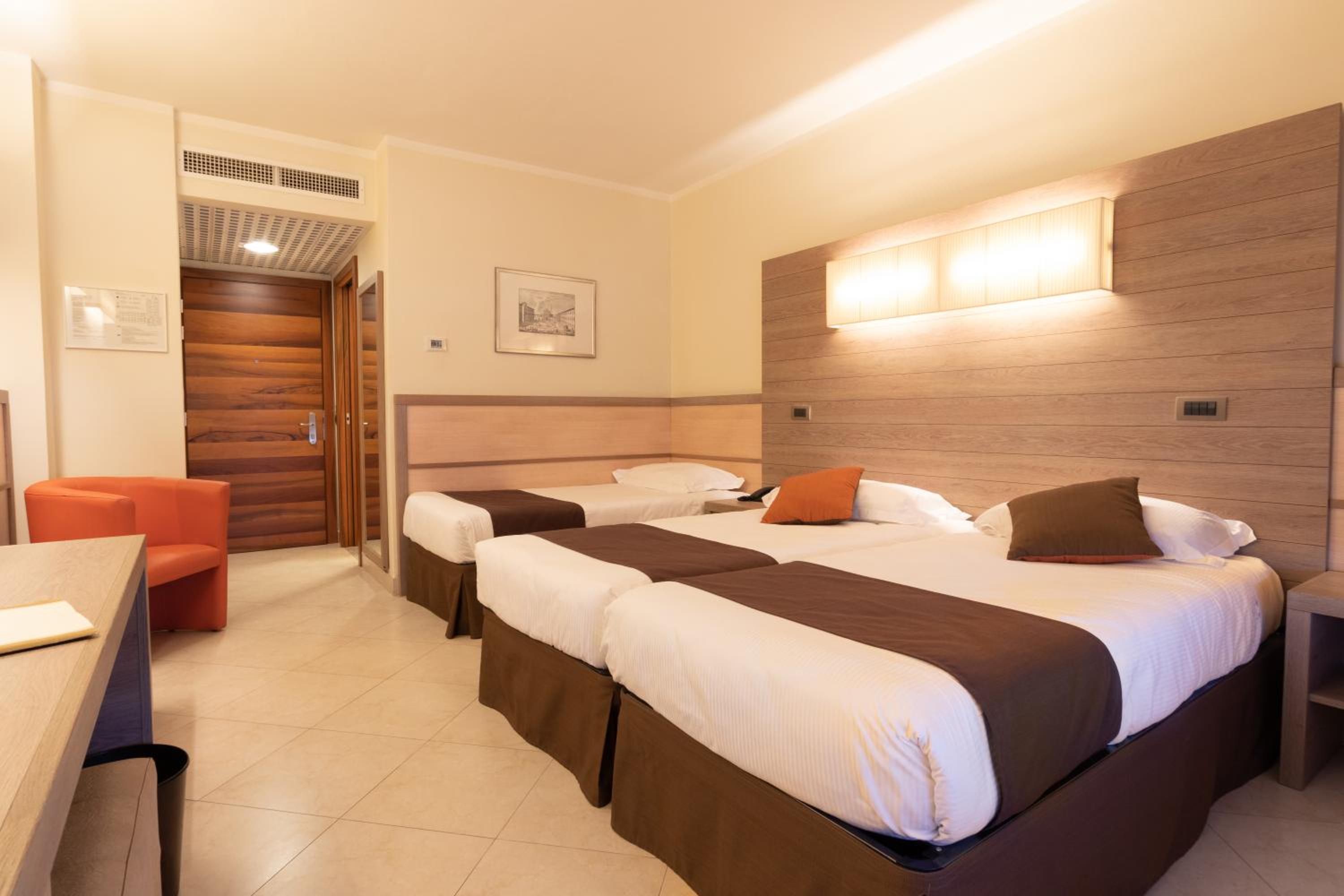 Triple Room - Photo 3