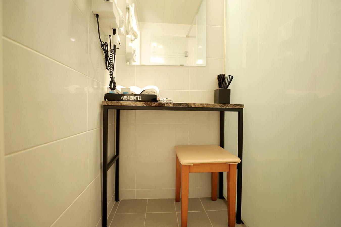 Standard Single Room - Photo 4