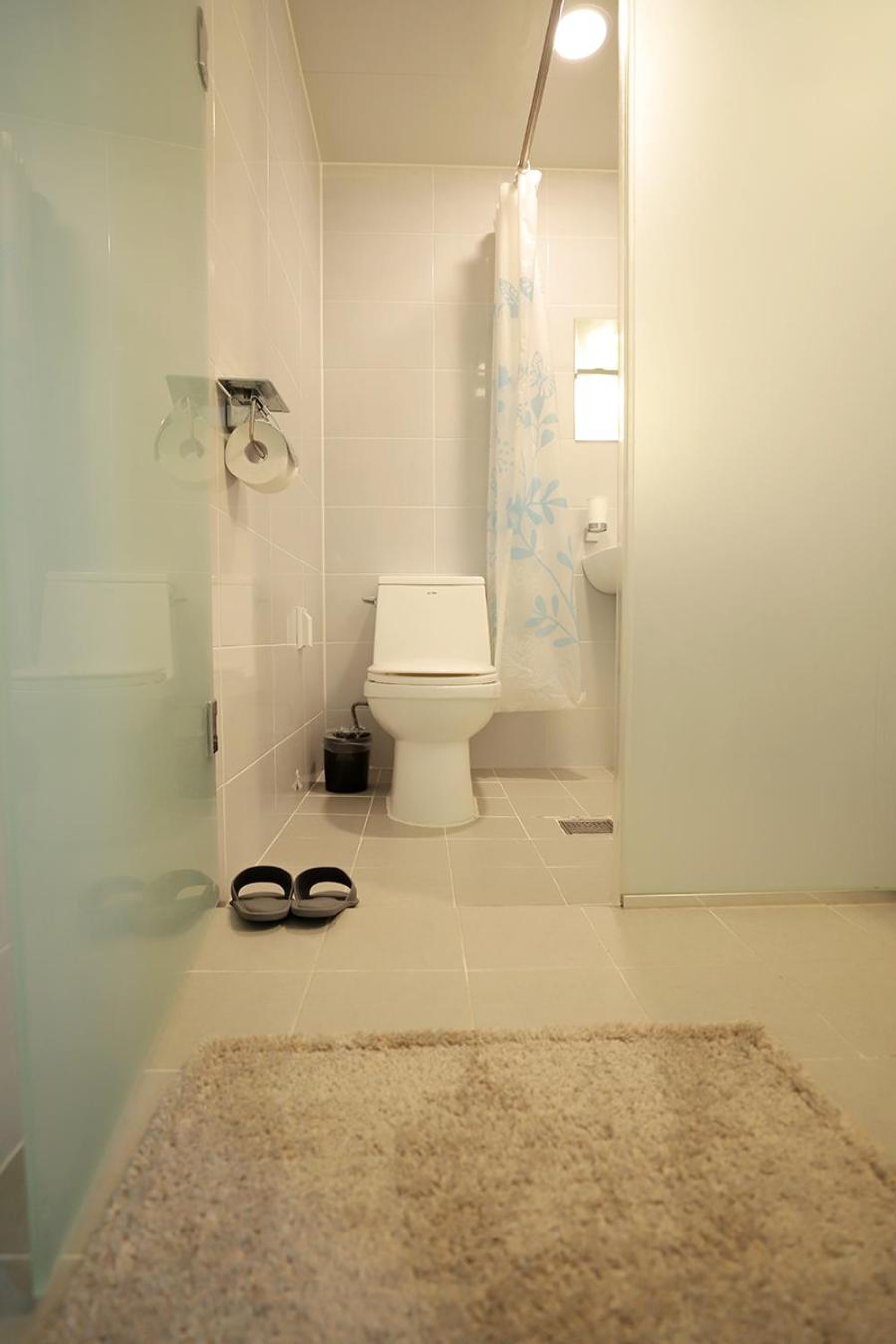 Standard Double Room - Photo 8