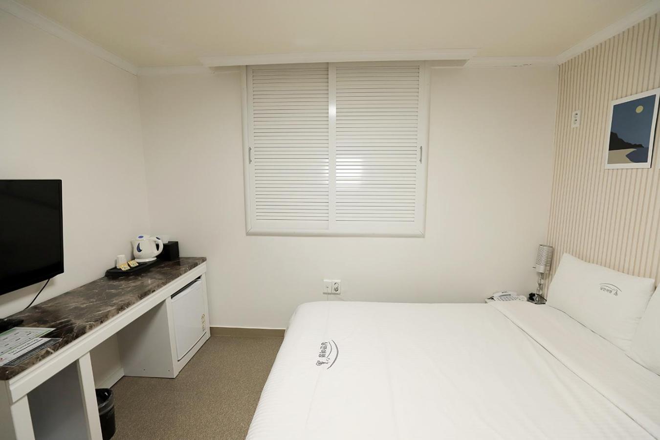 Standard Double Room - Photo 6
