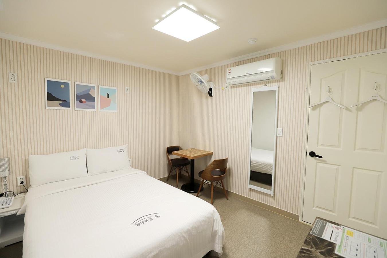 Standard Double Room - Photo 7
