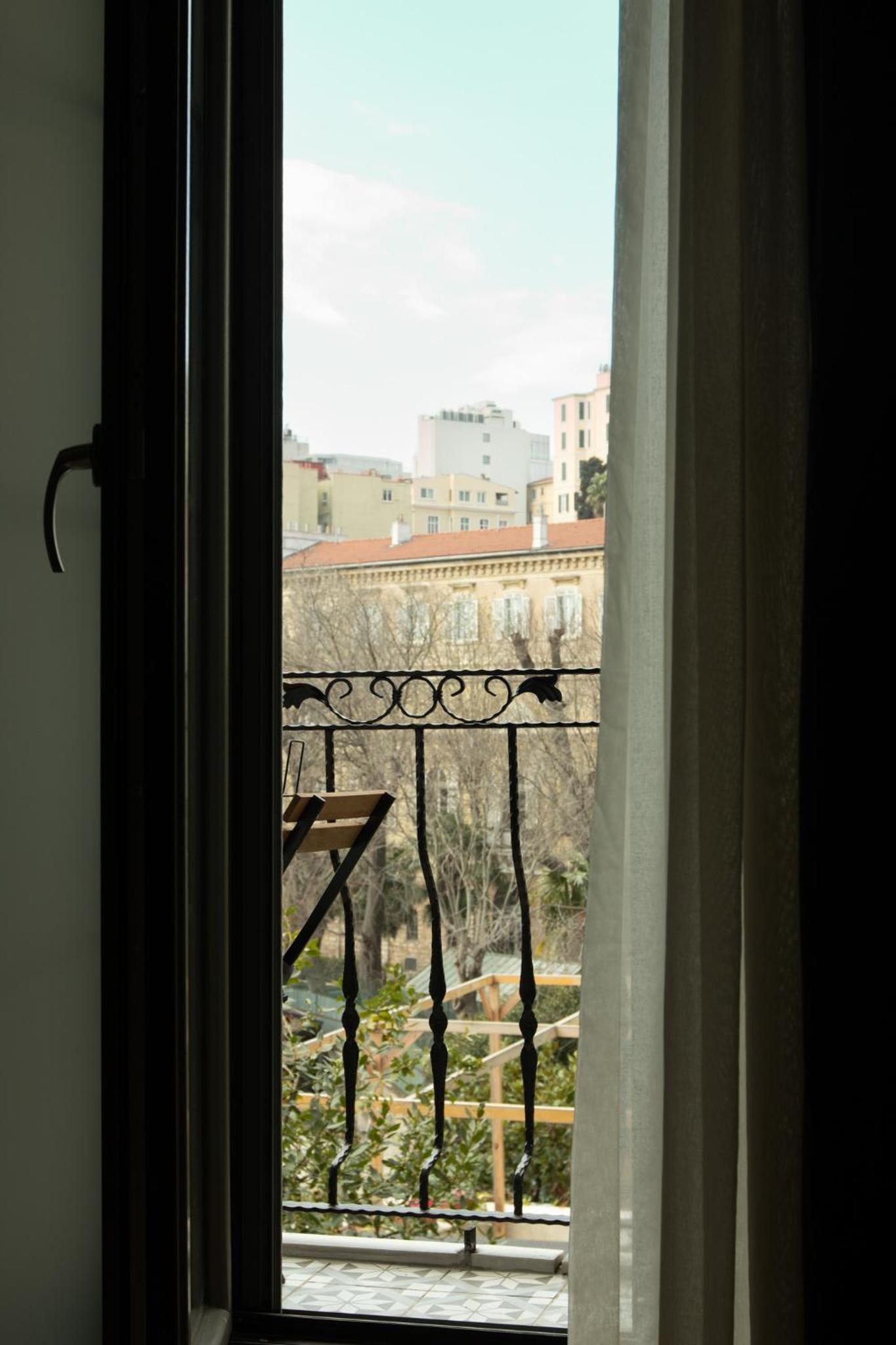 Queen Room with Garden View photo 3