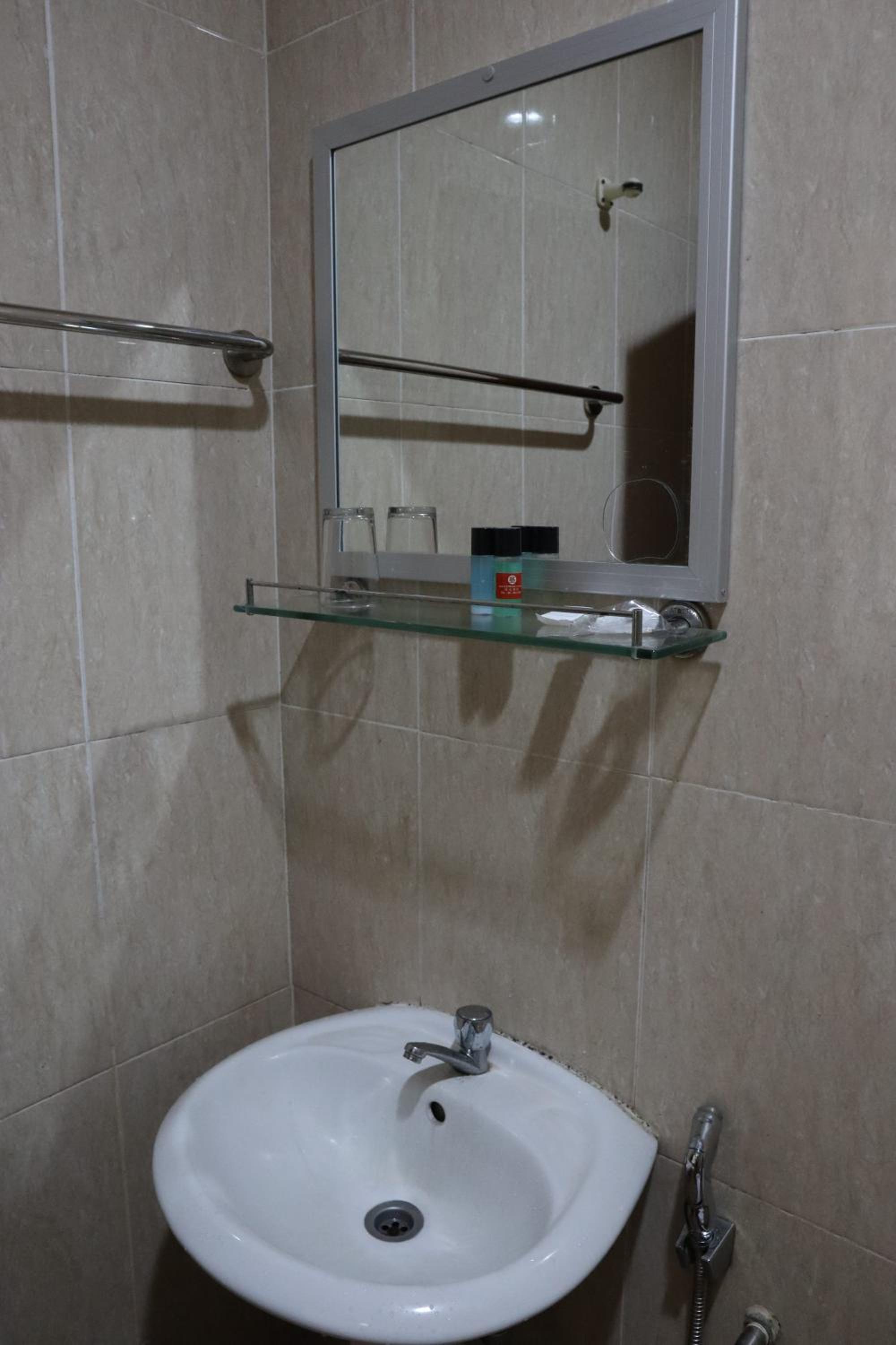 Deluxe Twin Room - Photo 5