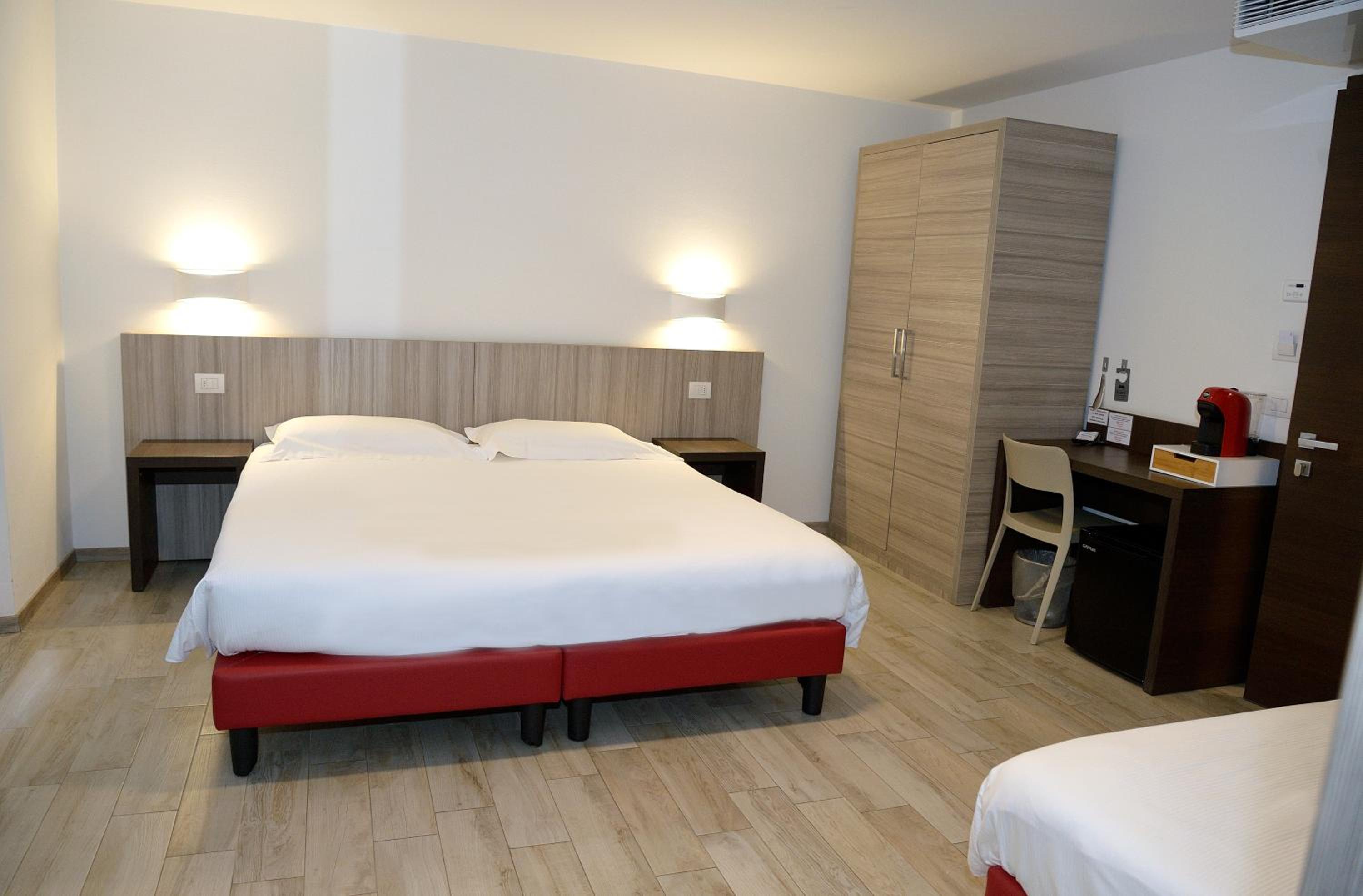 Triple Room with Private Bathroom photo 1