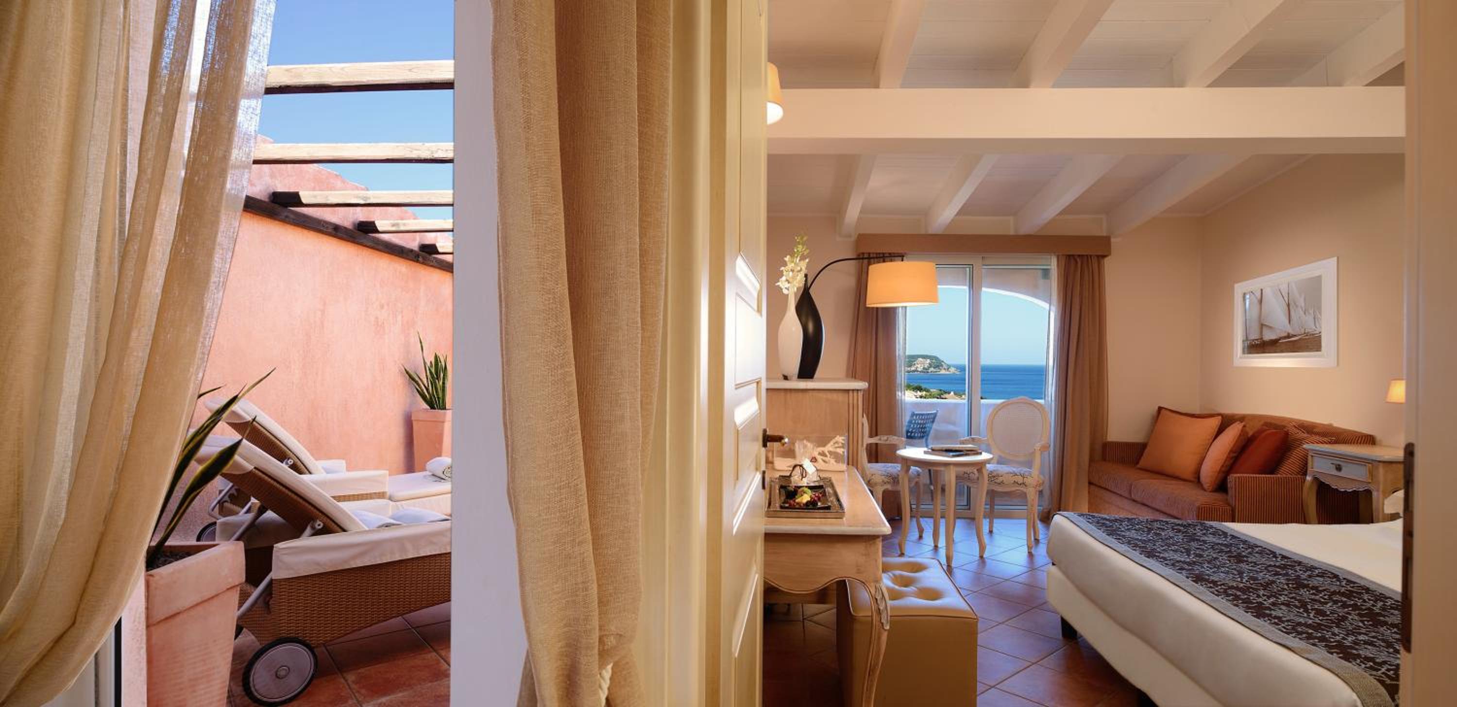 Deluxe Double or Twin Room - Photo 4