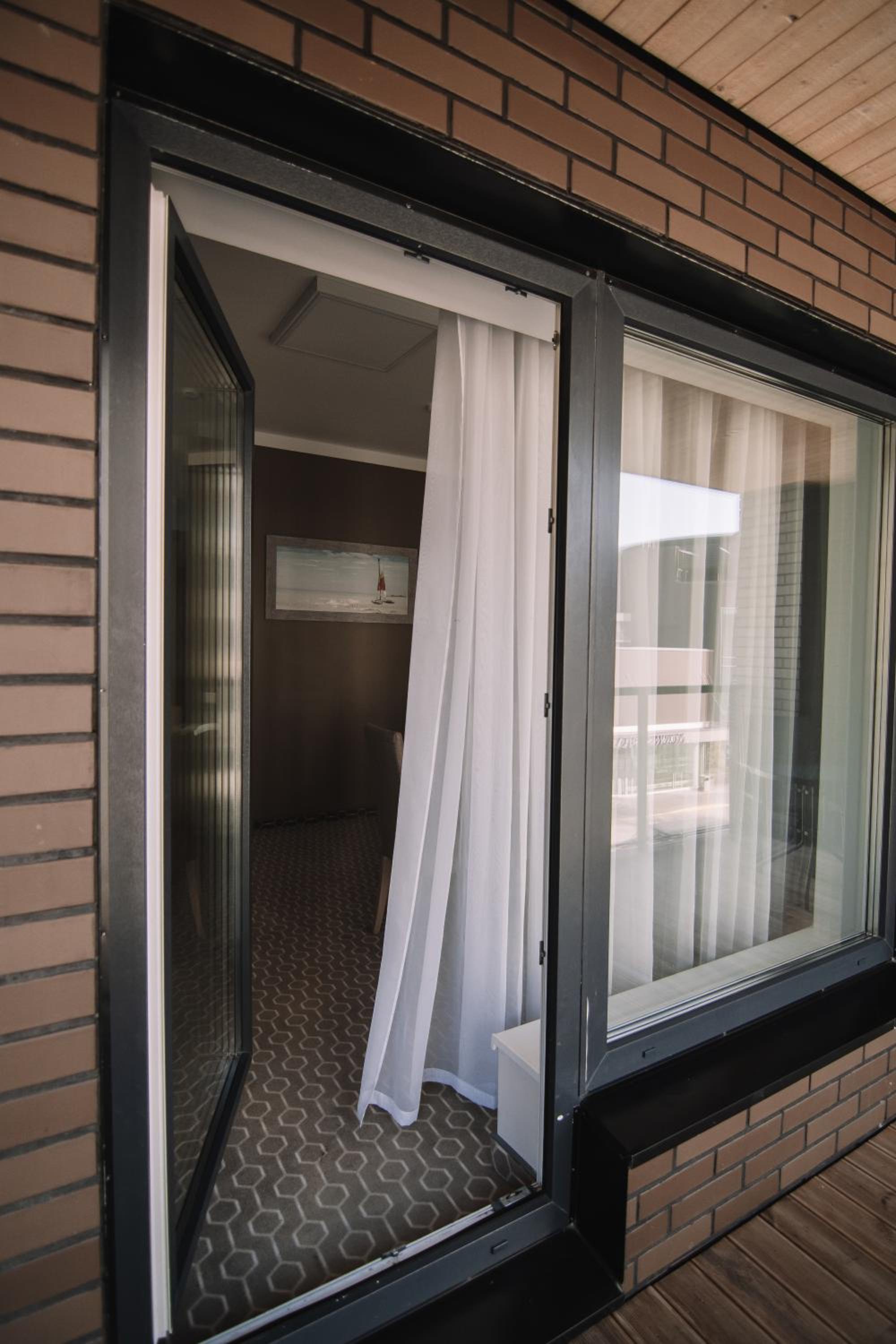 Apartment with Terrace - Photo 20