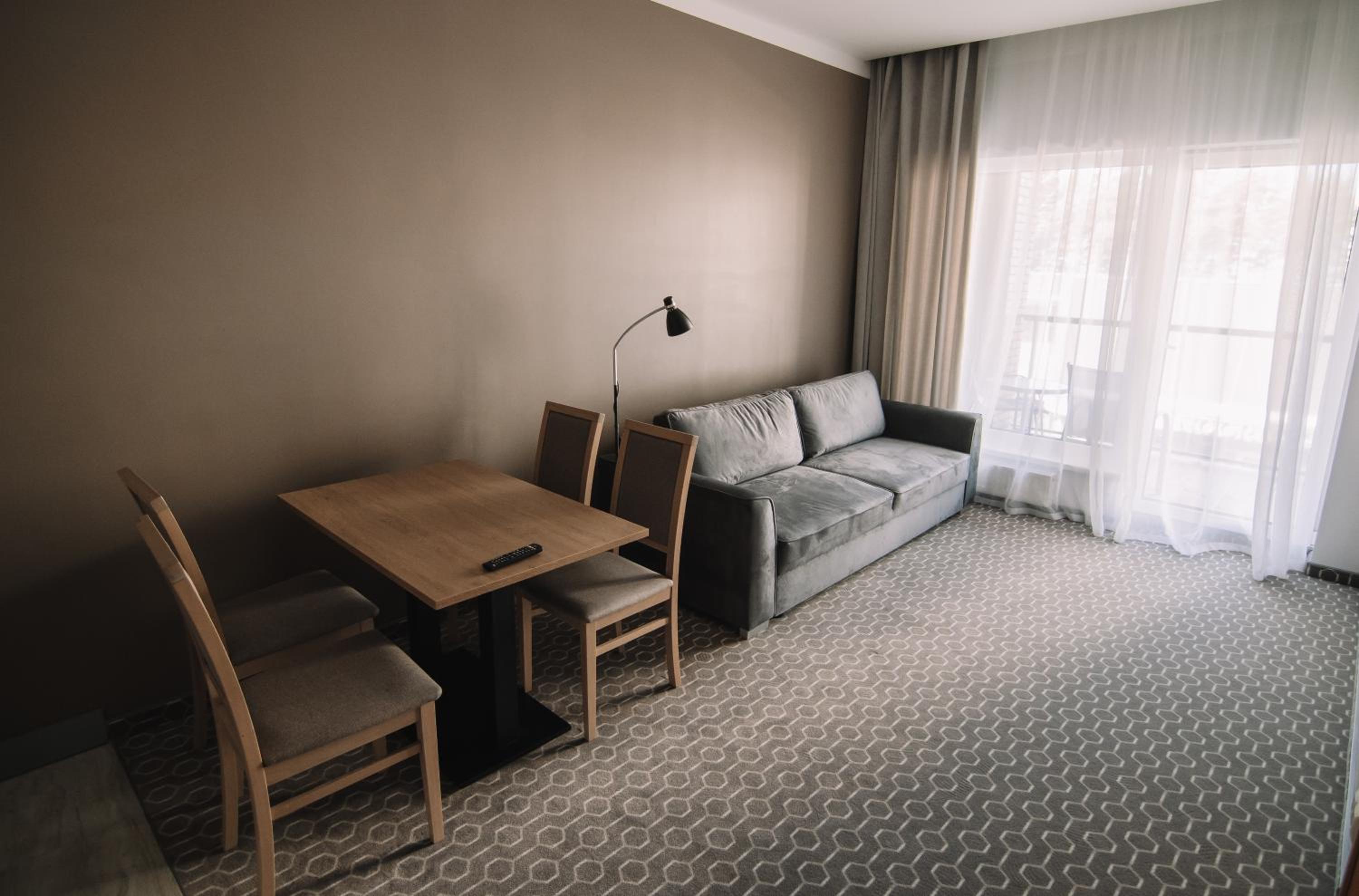 Apartment with Terrace - Photo 4