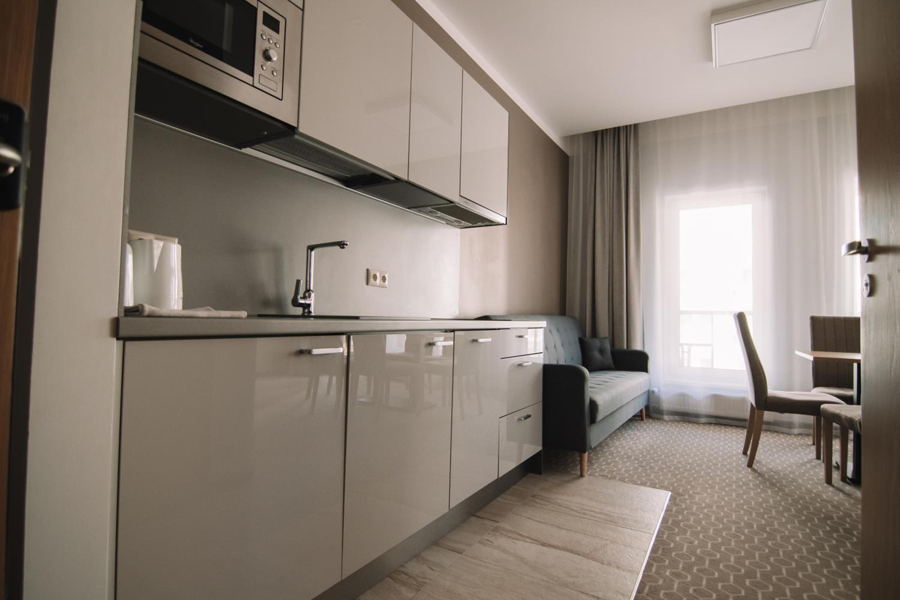 Apartment with Terrace - Photo 15