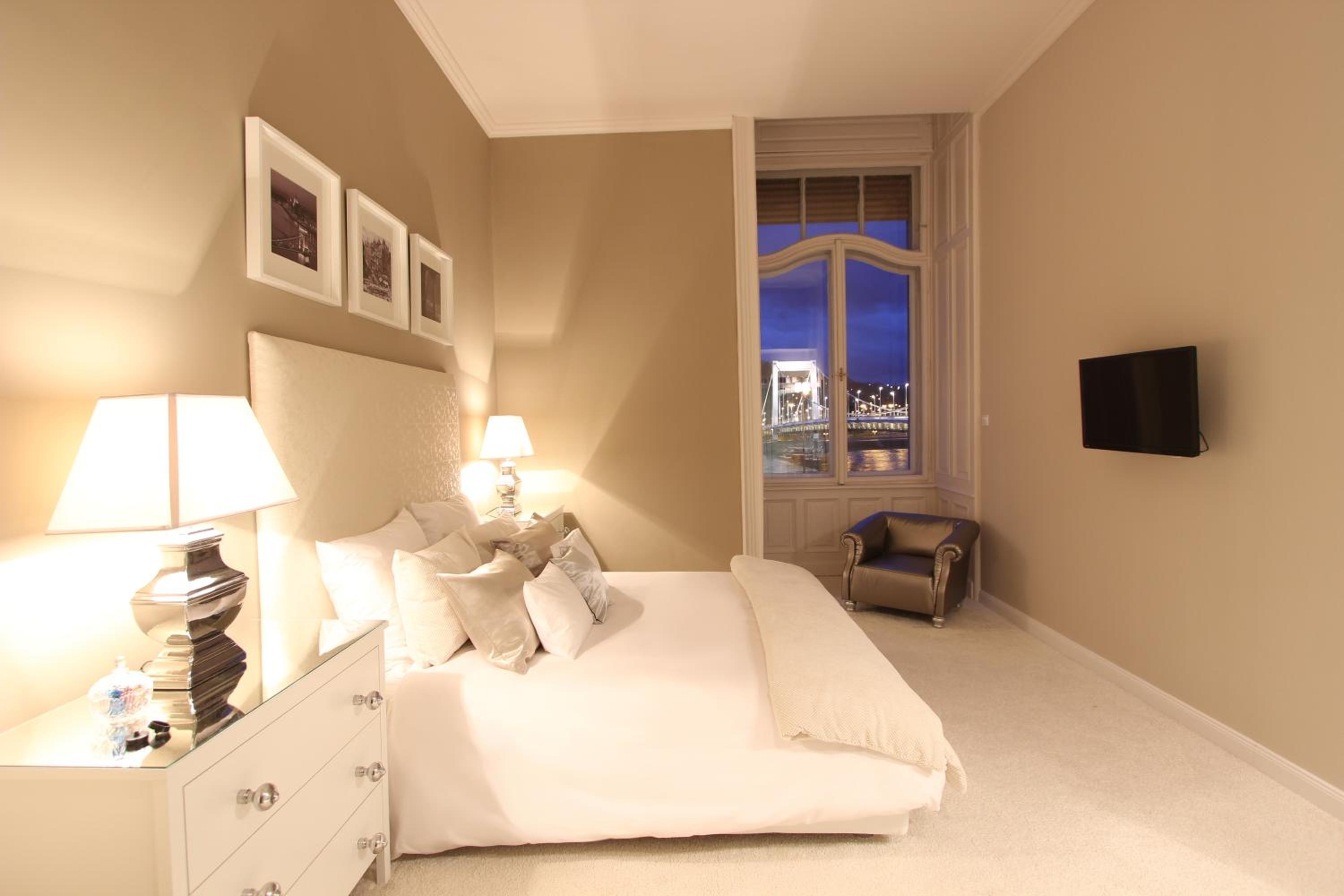 Deluxe Double Room with River View