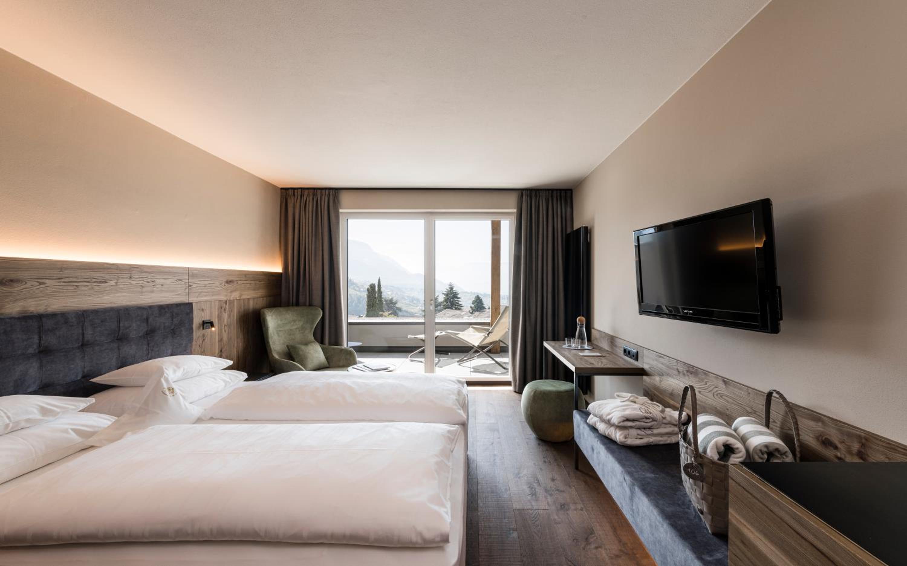 Classic Double Room with Balcony