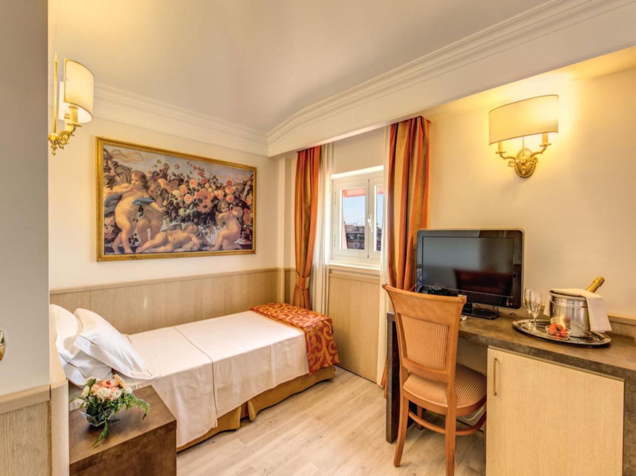 Single Room photo 1