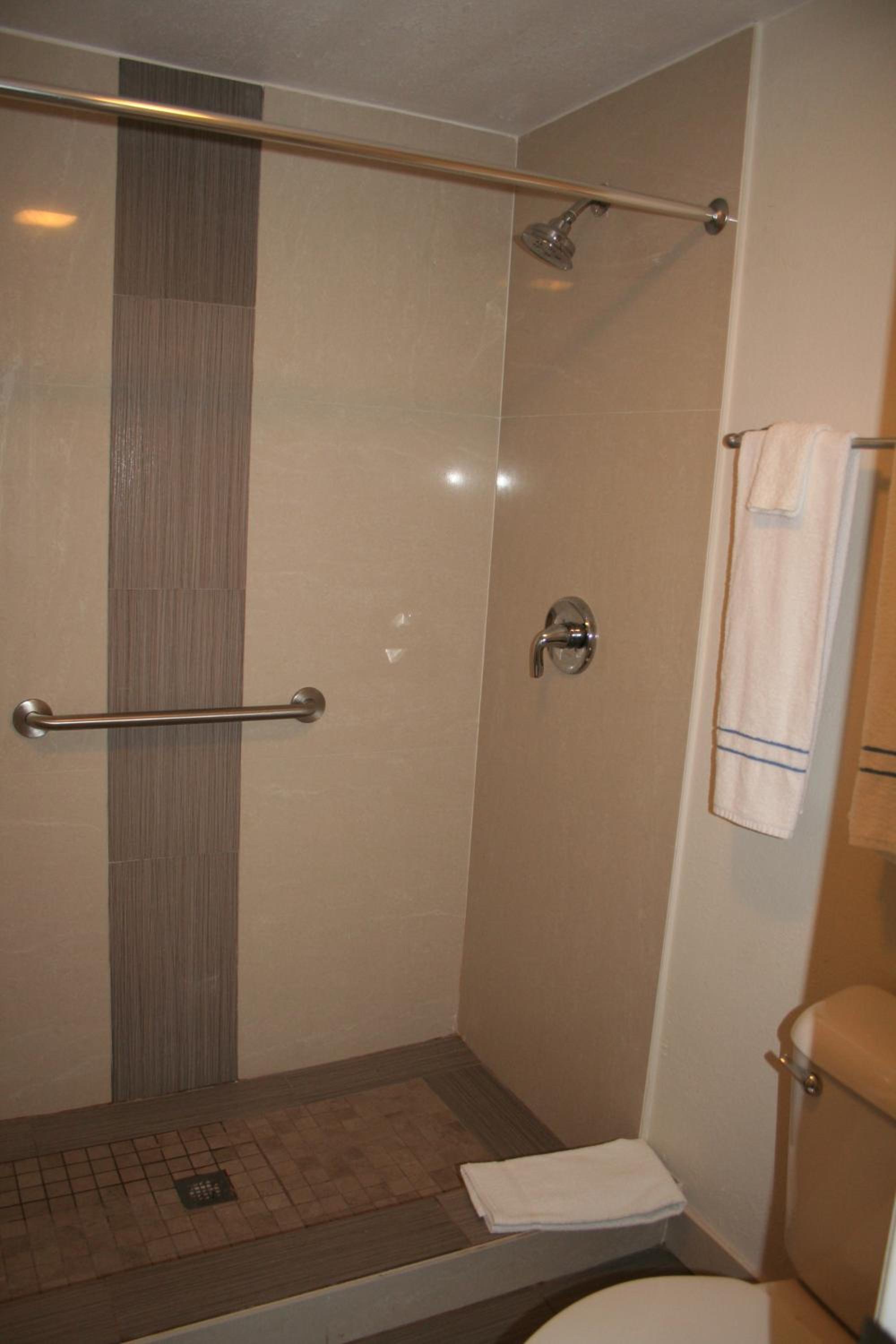 Double Room with Balcony or Patio -  Oceant Front  - Photo 8