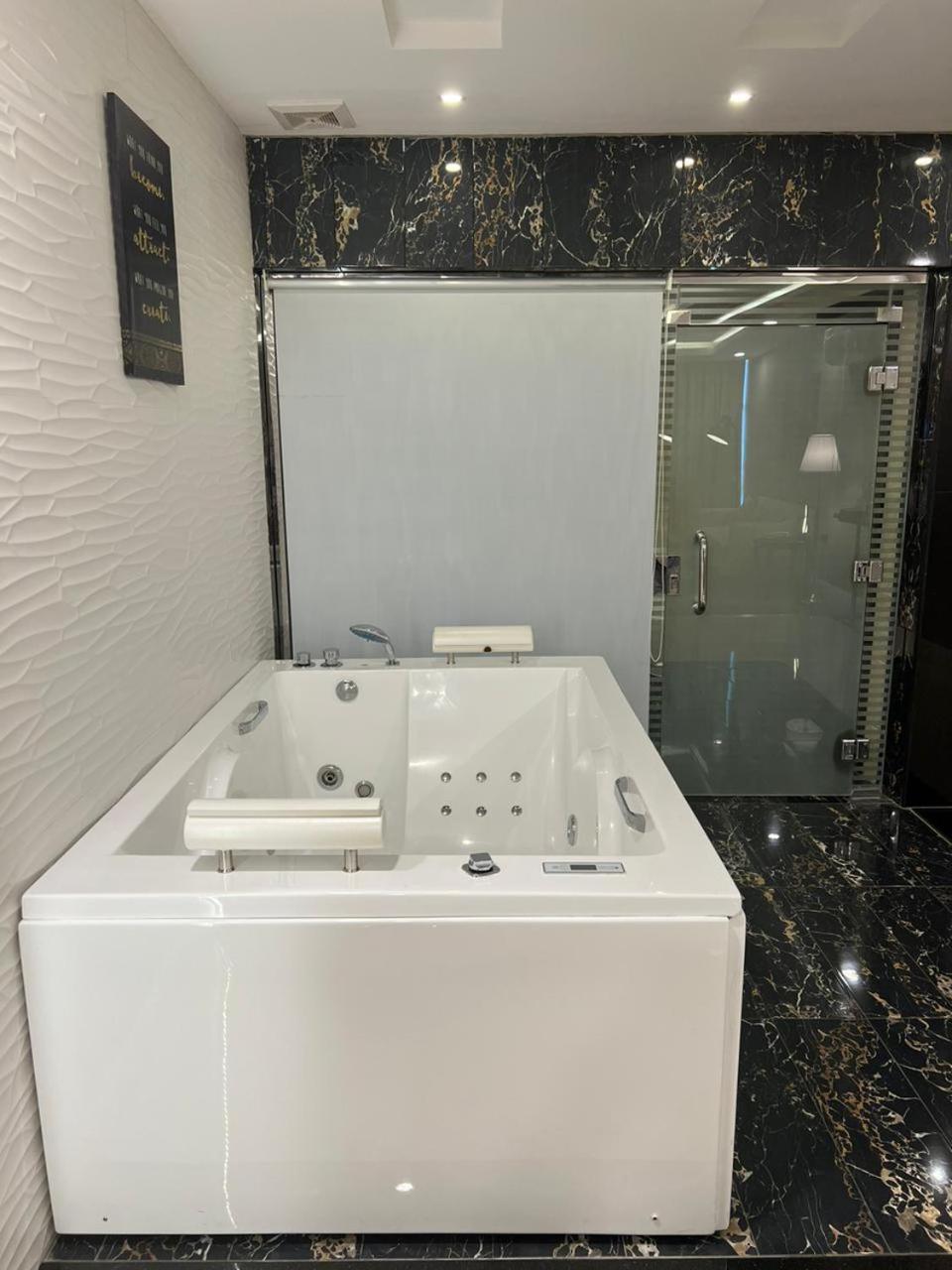 Special Suite with Jacuzzi - Panoramic View photo 3