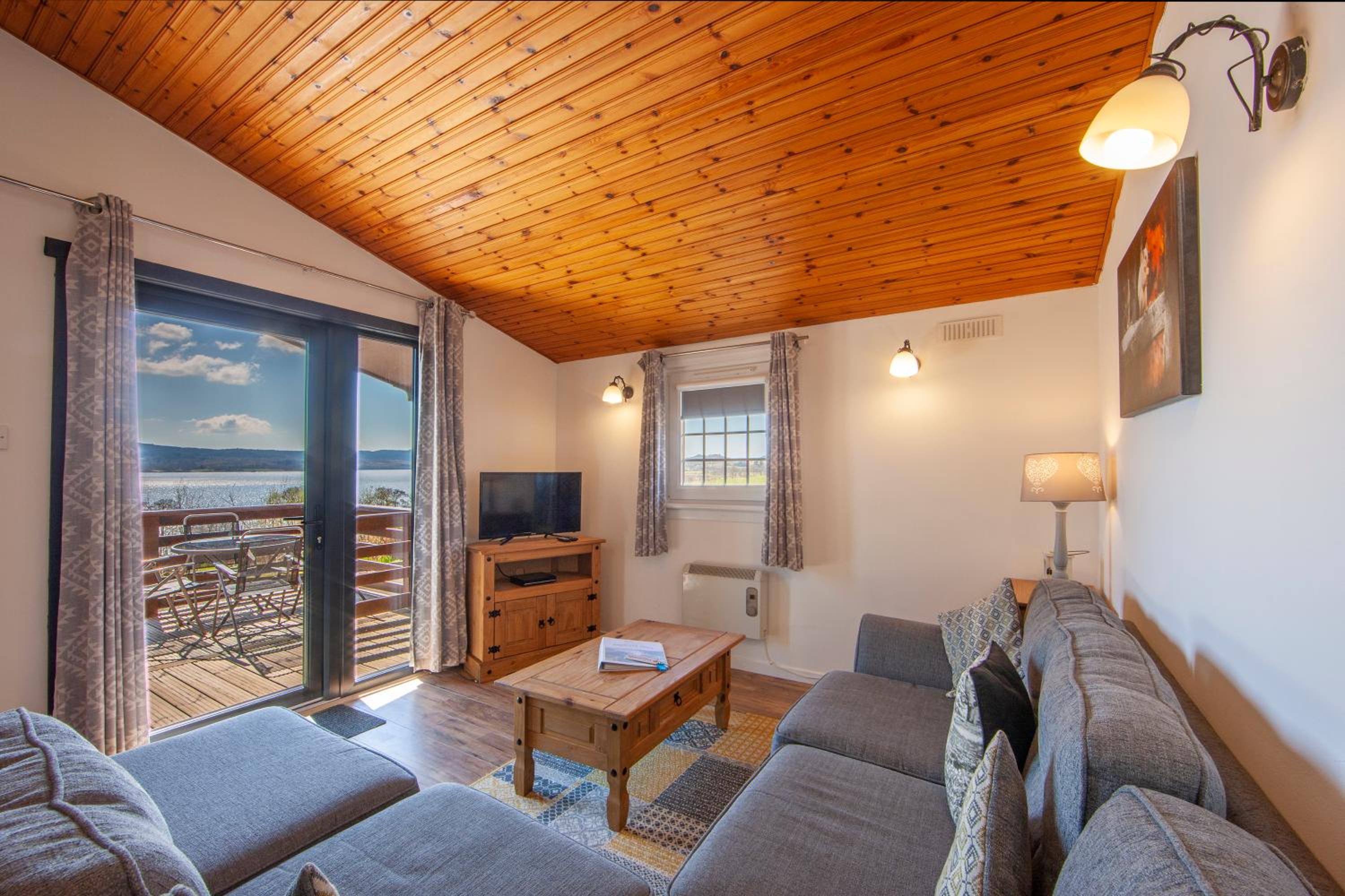 Two-Bedroom Lodge with Lake View B photo 1