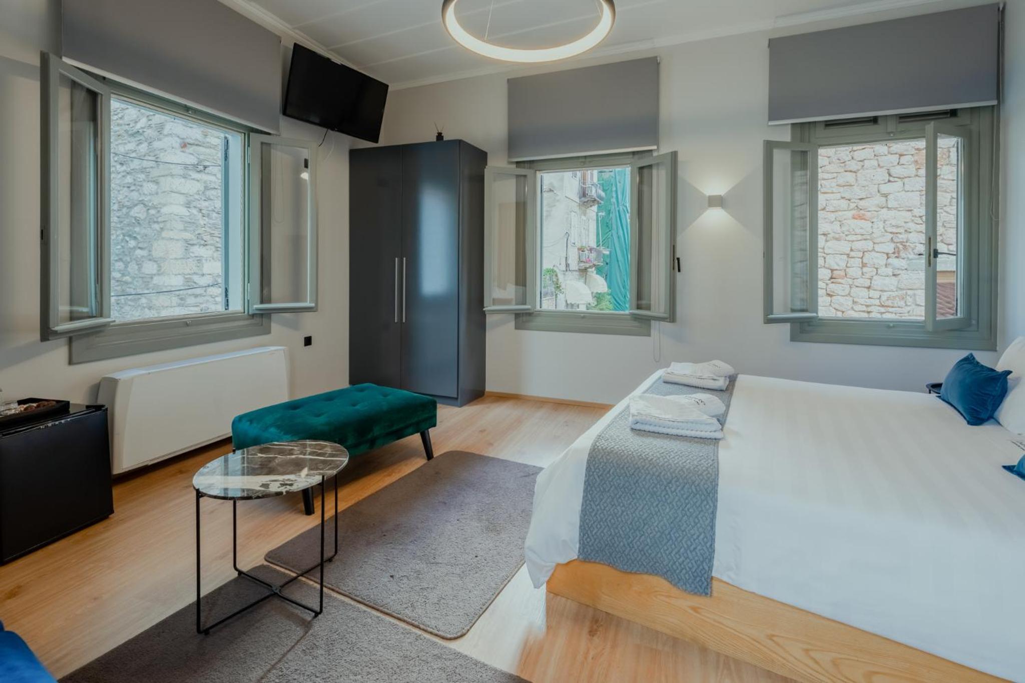 Grand Suite  with Castle View  - Photo 5