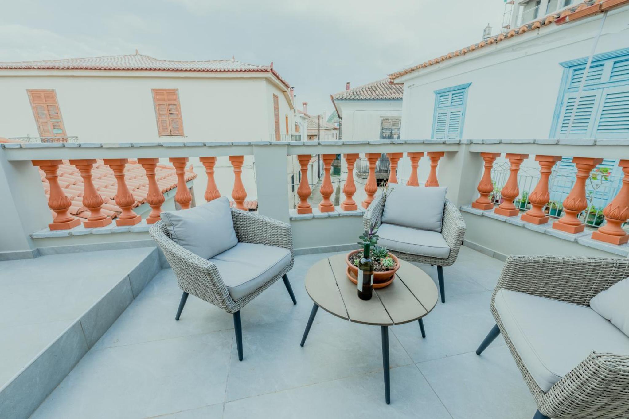 Grand Suite  with Castle View  - Photo 8