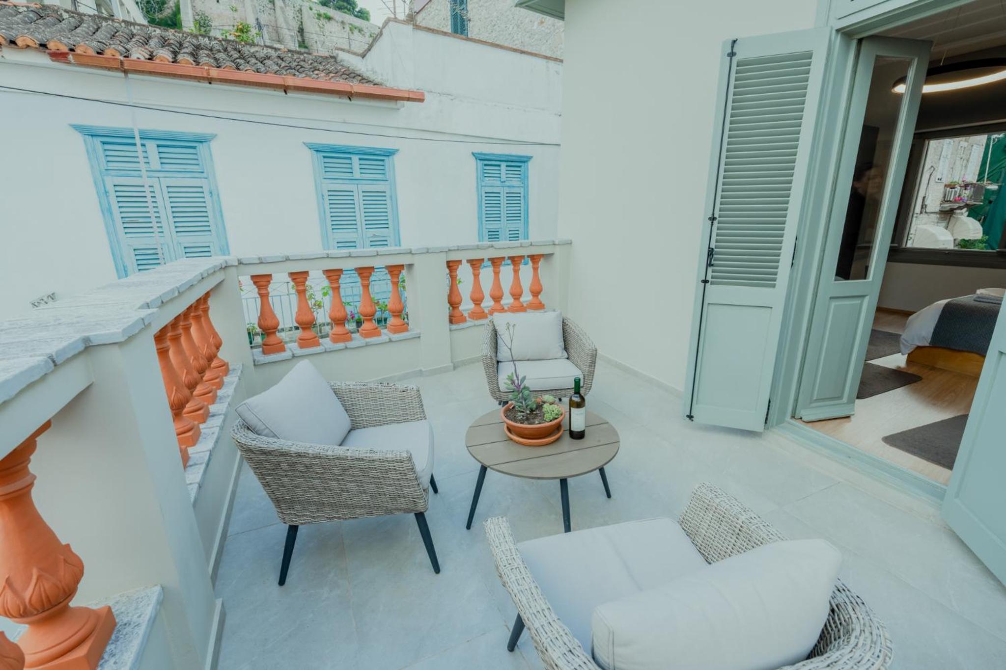 Grand Suite  with Castle View  - Photo 3