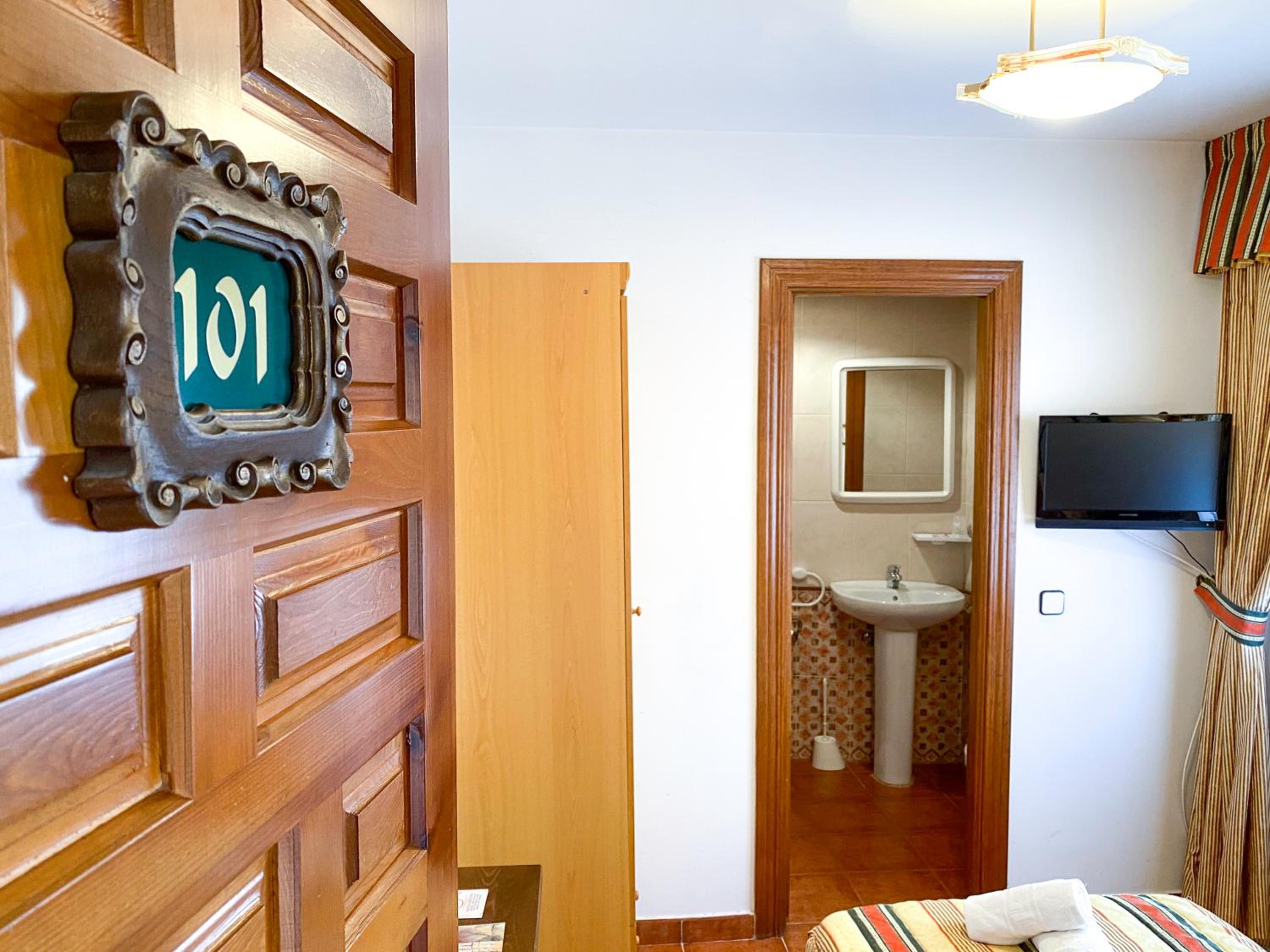 Habitación individual con baño privado