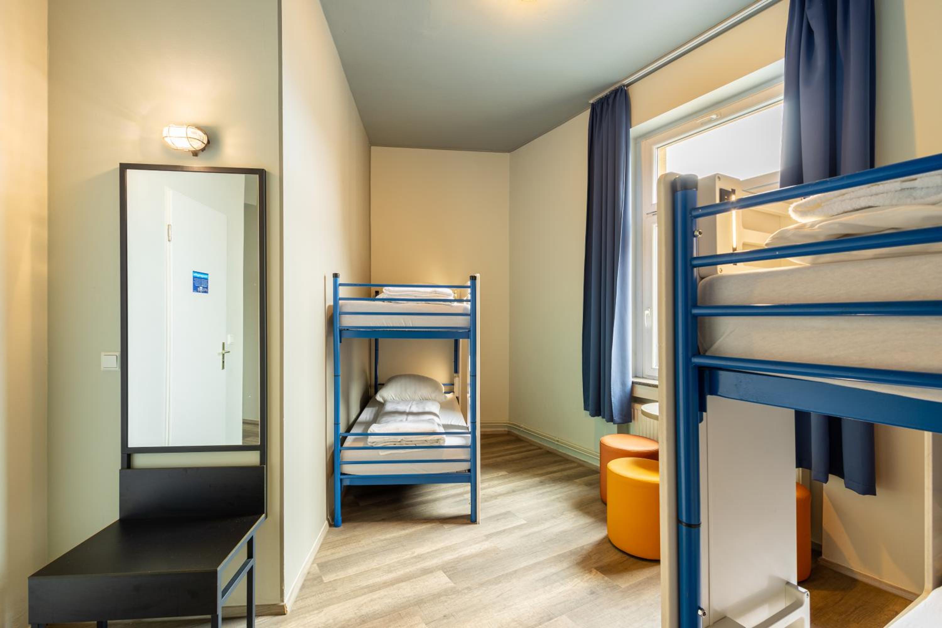 Bed in 4-Bed Dormitory Room photo 2