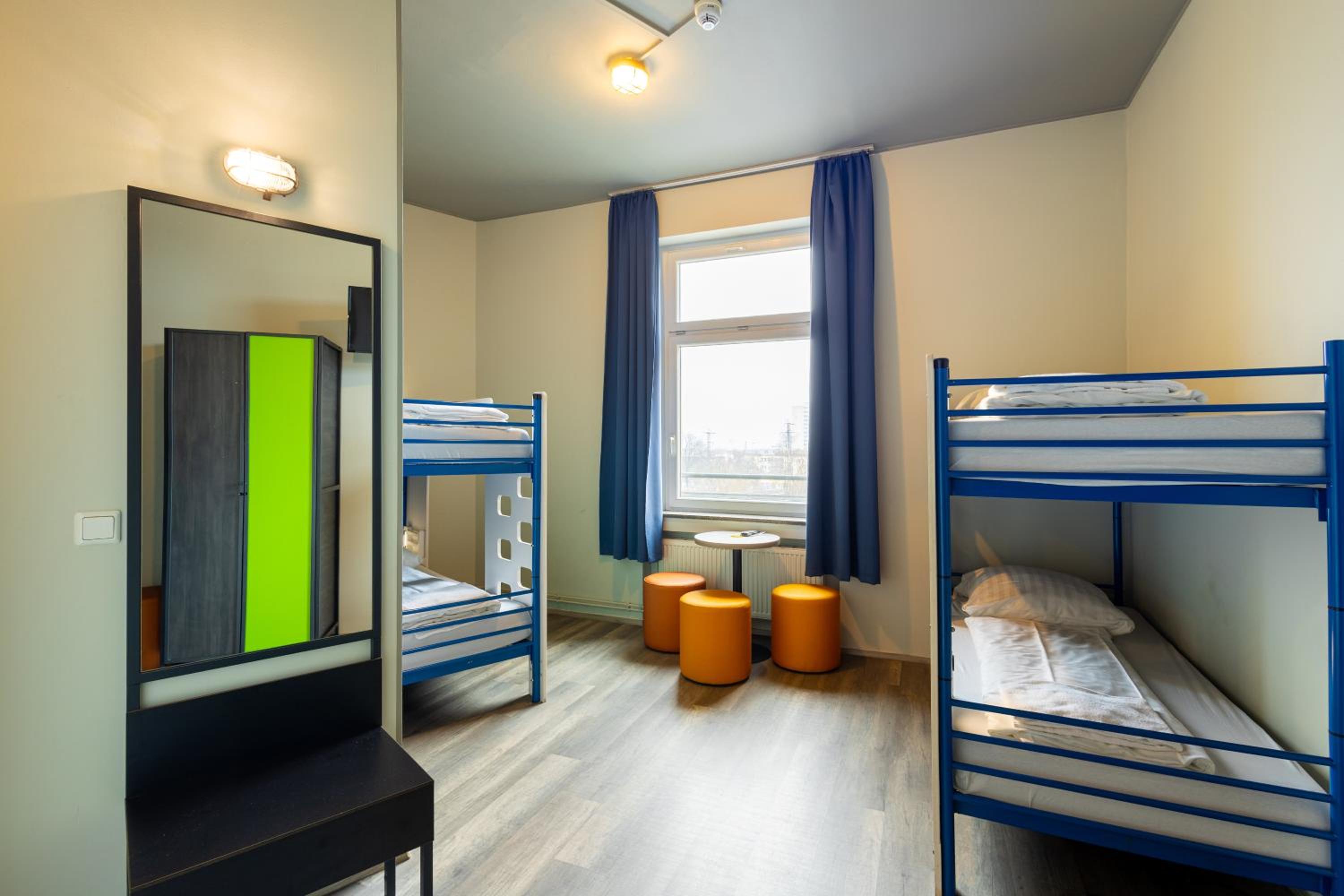 Bed in 4-Bed Dormitory Room photo 3