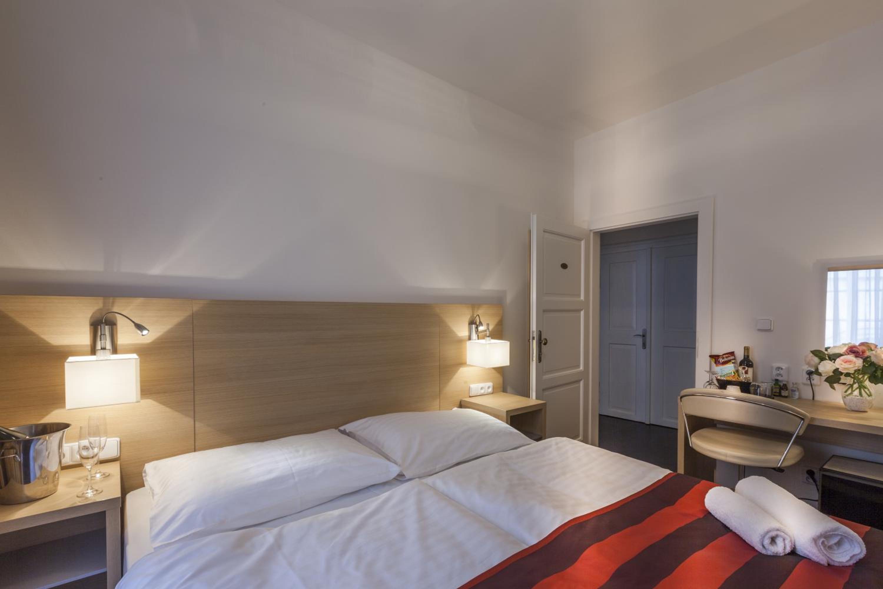 מלון ליטל קינג או מלוואזה פראג — Family Two-Bedroom Suite