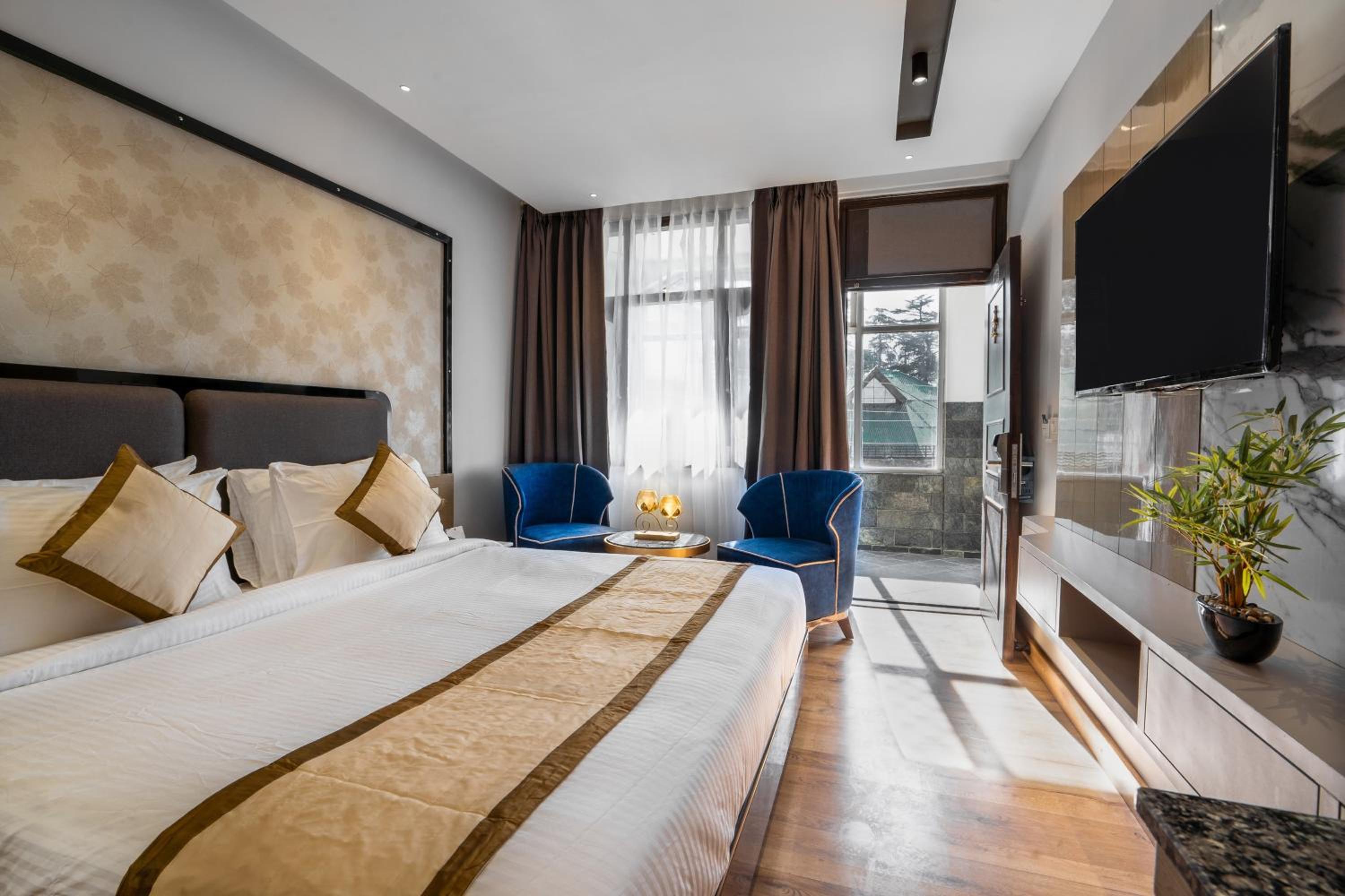 Premier Room - Photo 1