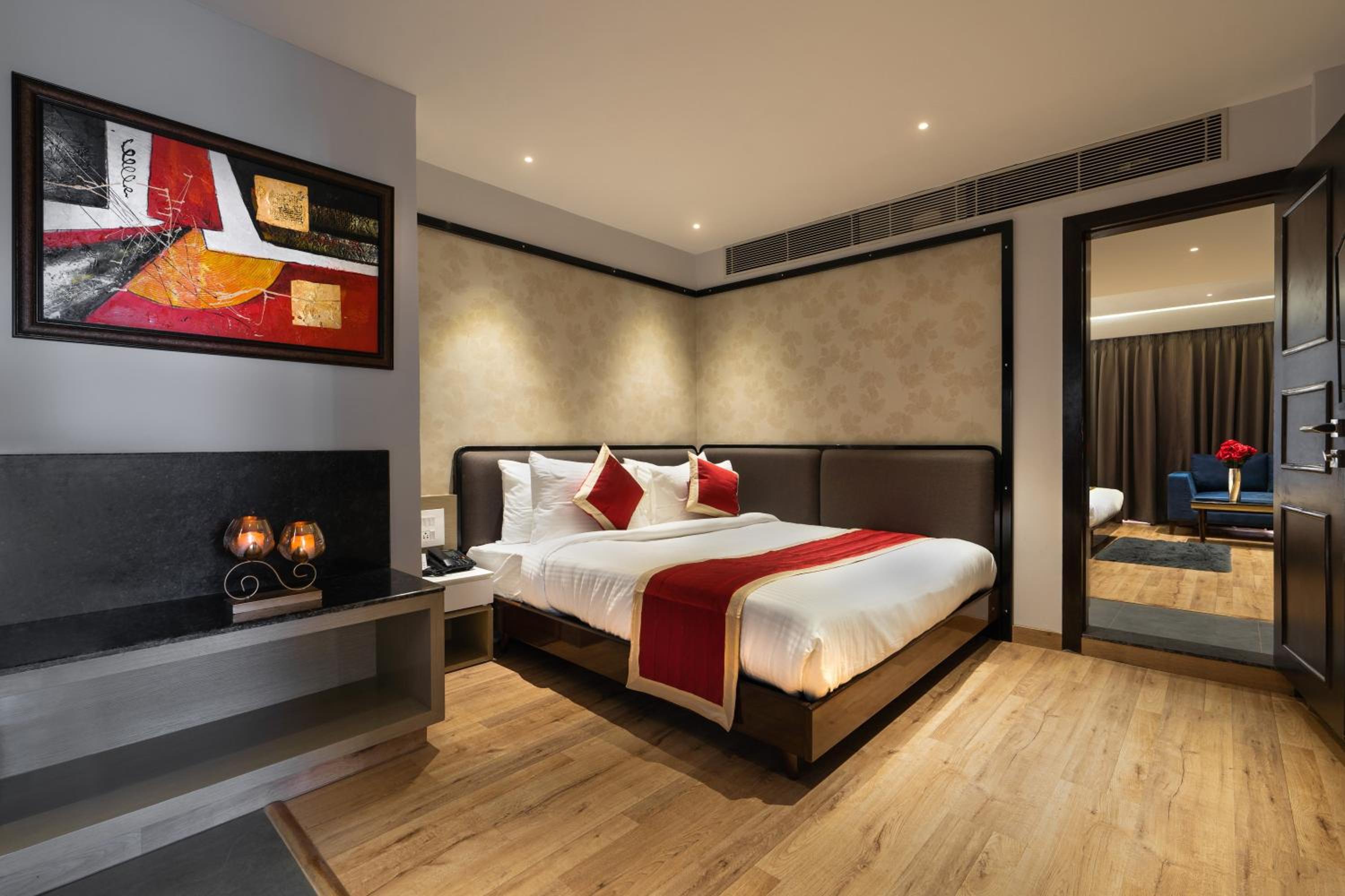 Two Bedroom Family Room - Photo 3