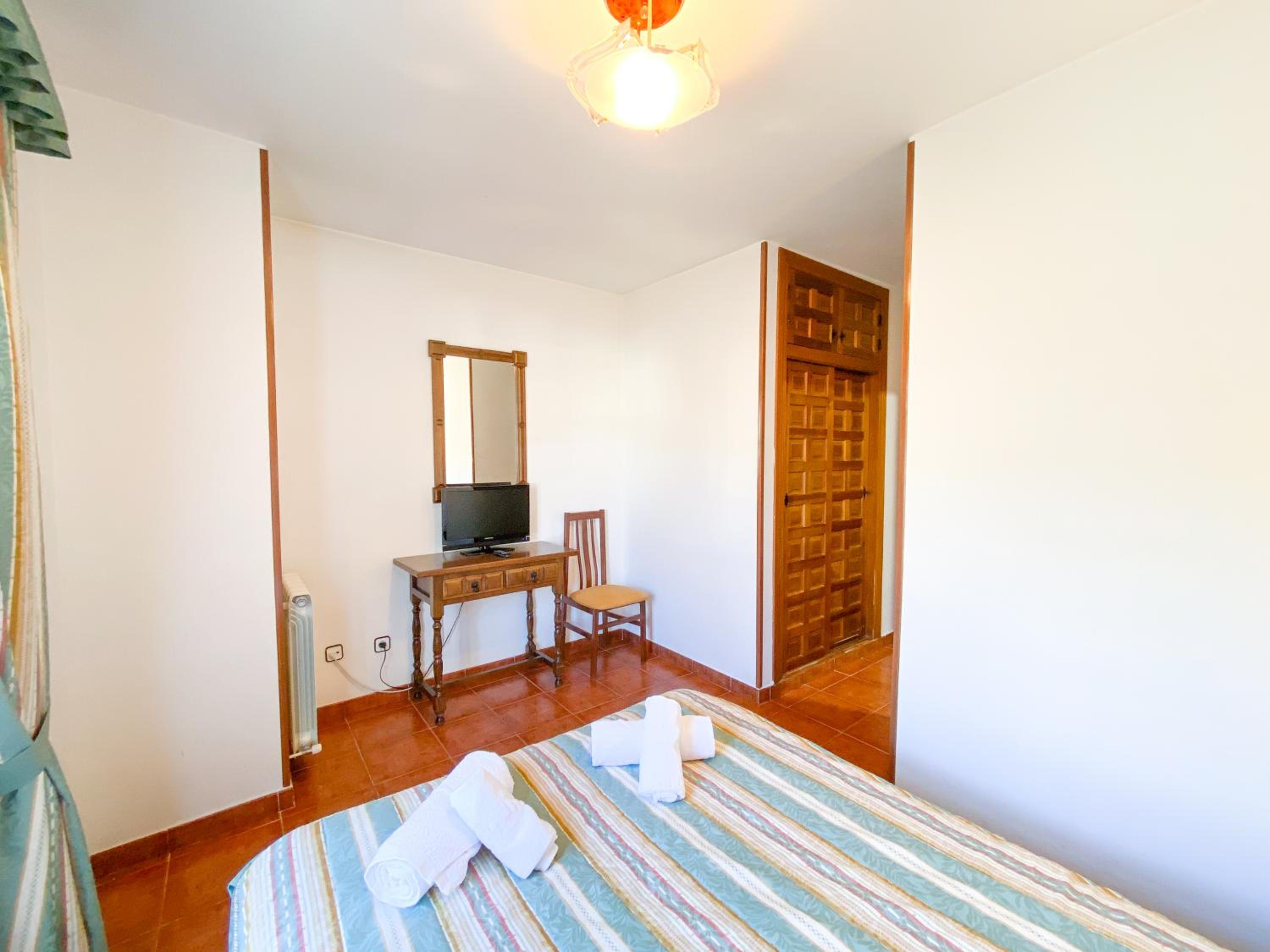 Double Room with Balcony (3 Adults) photo 2