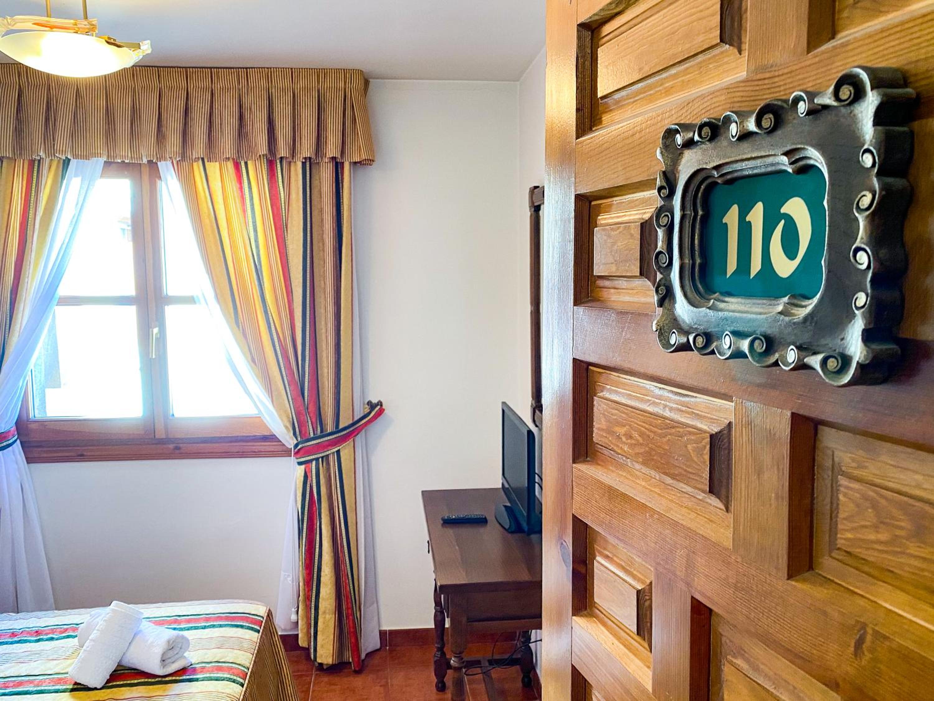 Habitación Doble Estándar o con Dos Camas Individuales.