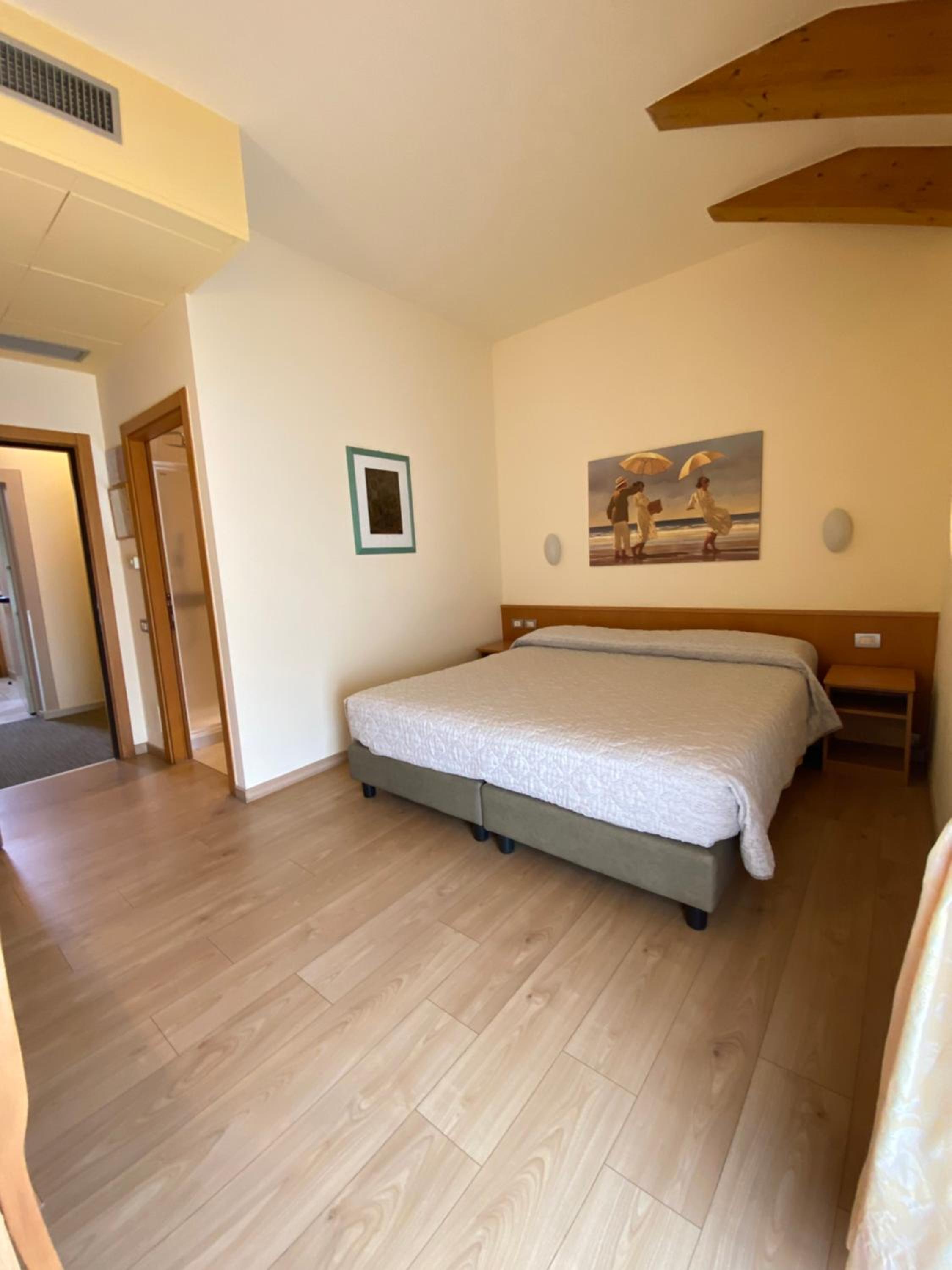 Standard Double or Twin Room with Balcony photo 1
