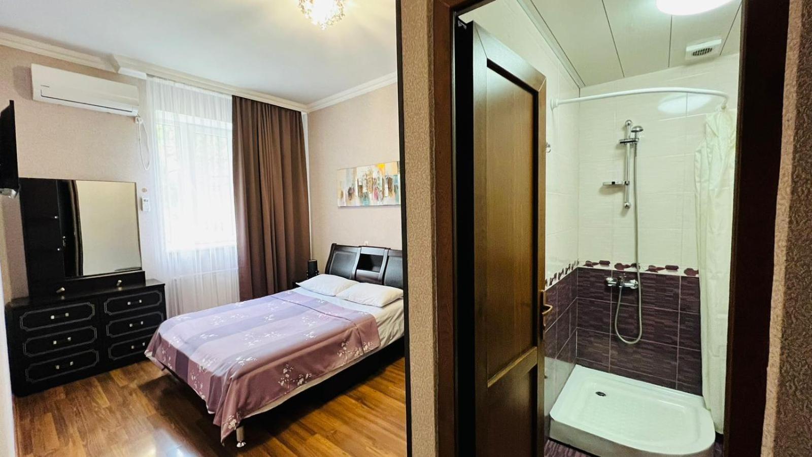 Deluxe Double Room with Shower photo 3