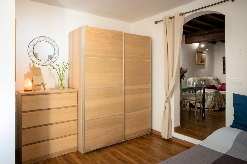 One-Bedroom Apartment photo 3