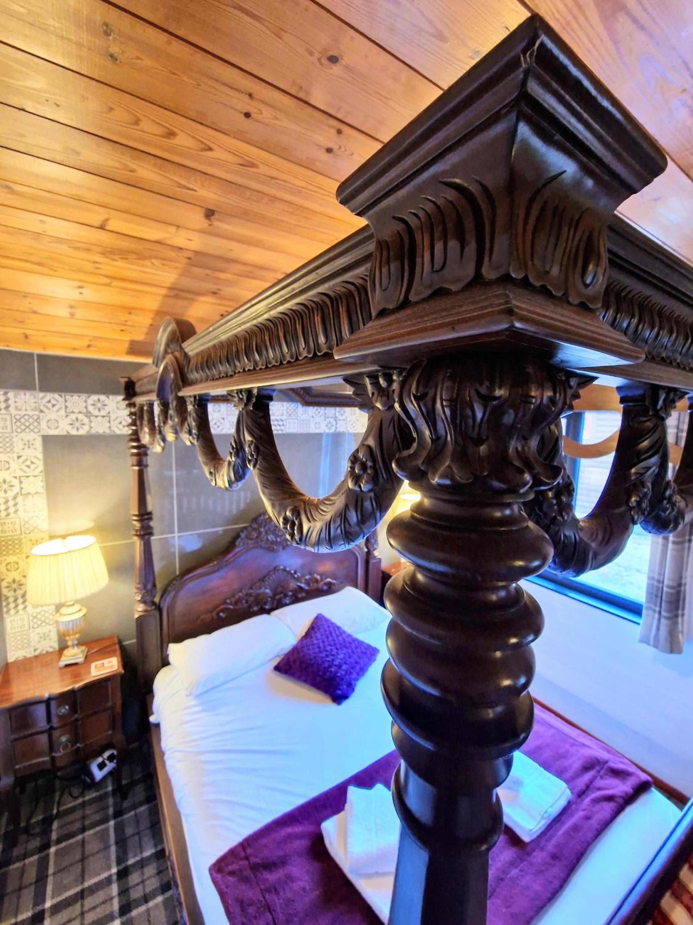 One-Bedroom House - Photo 9