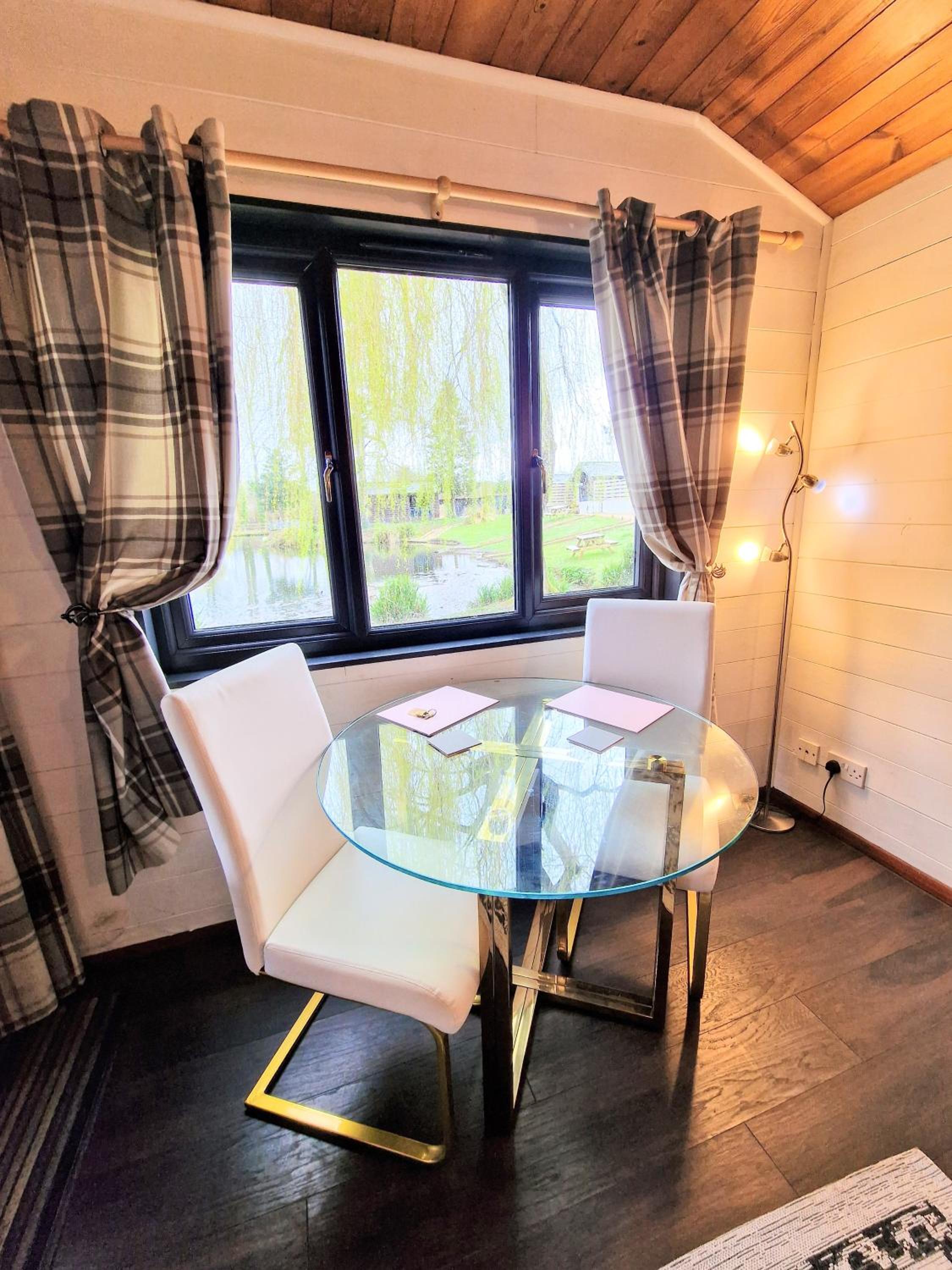 One-Bedroom House - Photo 16
