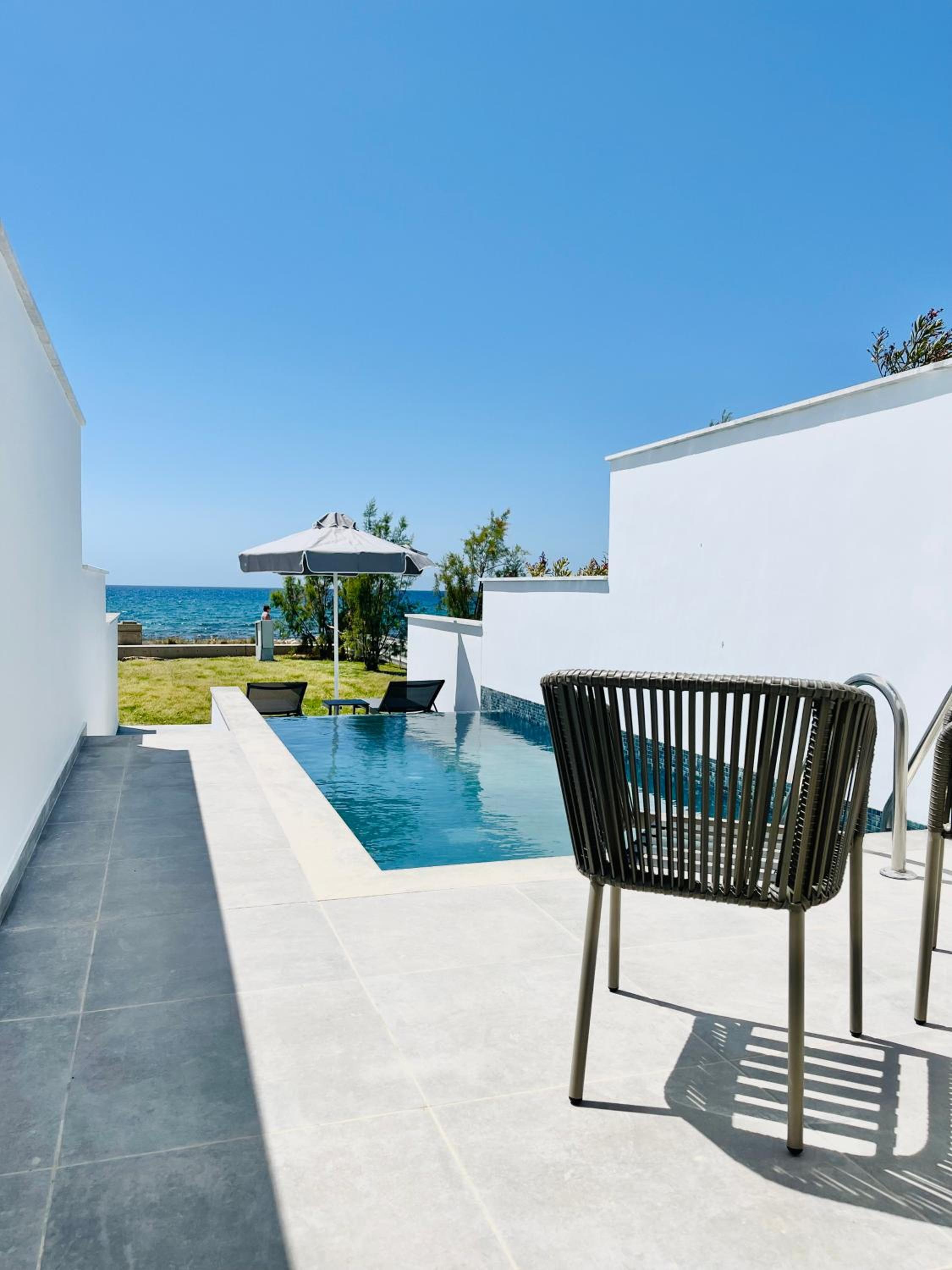 Suite with Private Pool photo 2