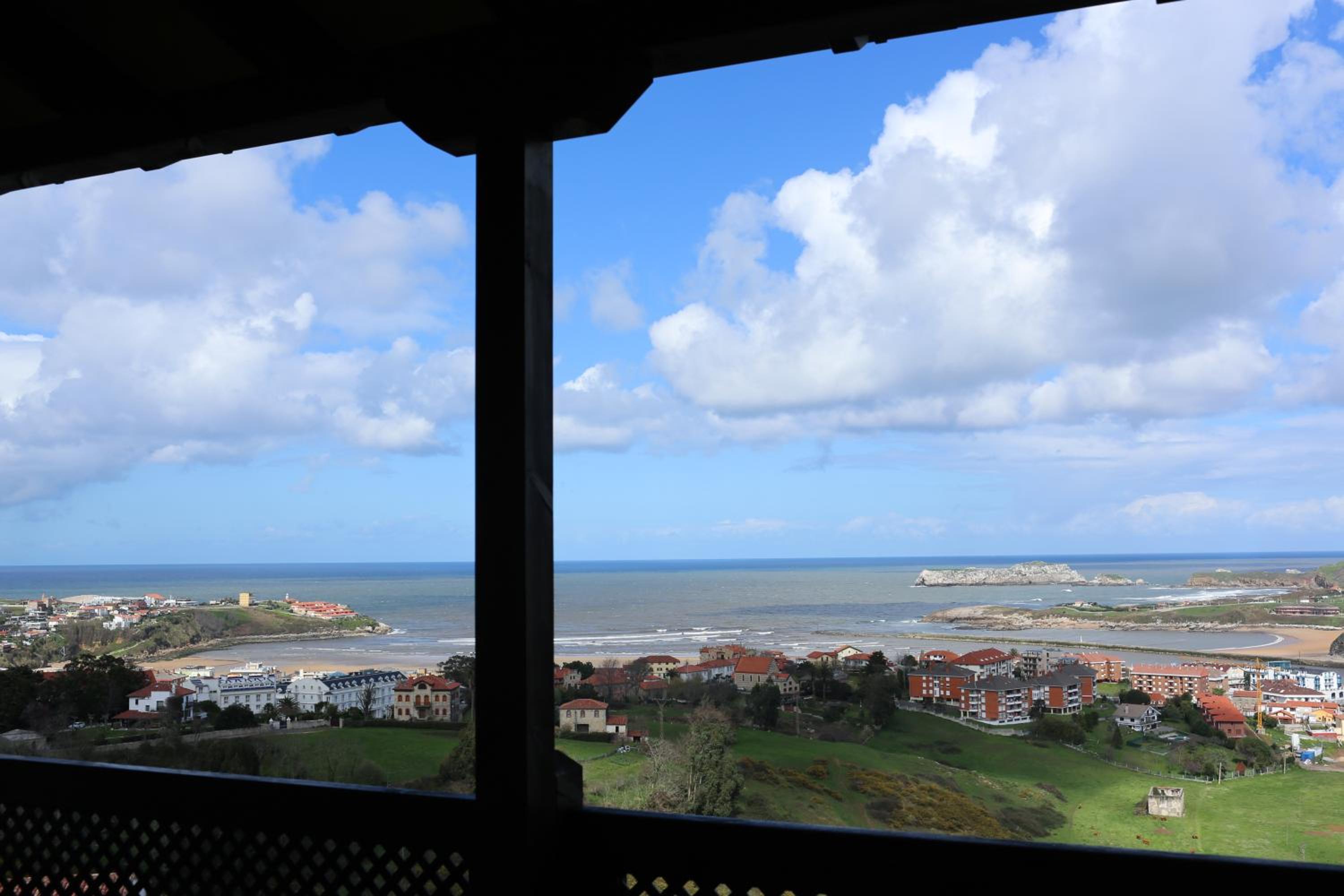 Single Room with Balcony photo 2