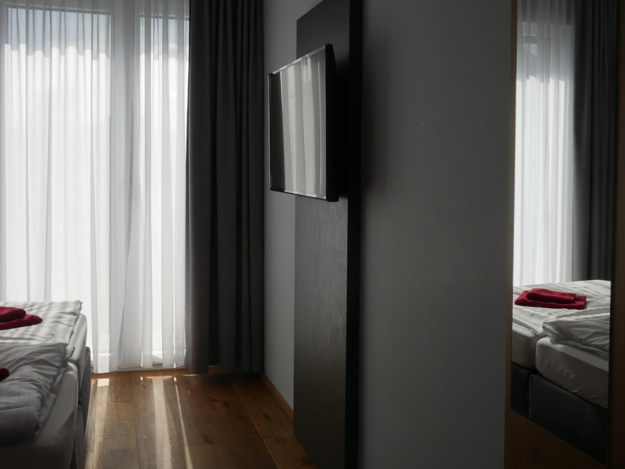 Studio with Balcony - Photo 3